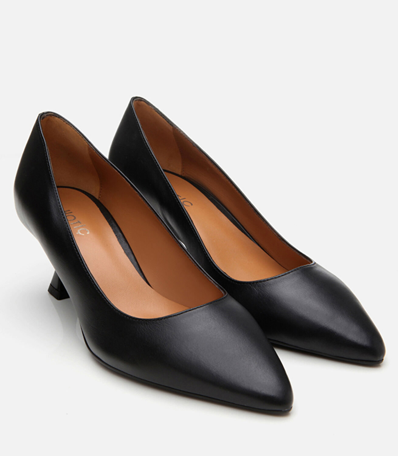 Kadın Deri Siyah Esnek Tabanlı  Stiletto