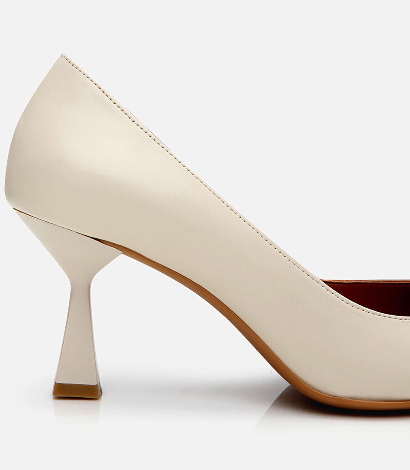 Kadın Deri Ekru Orta Topuklu Stiletto