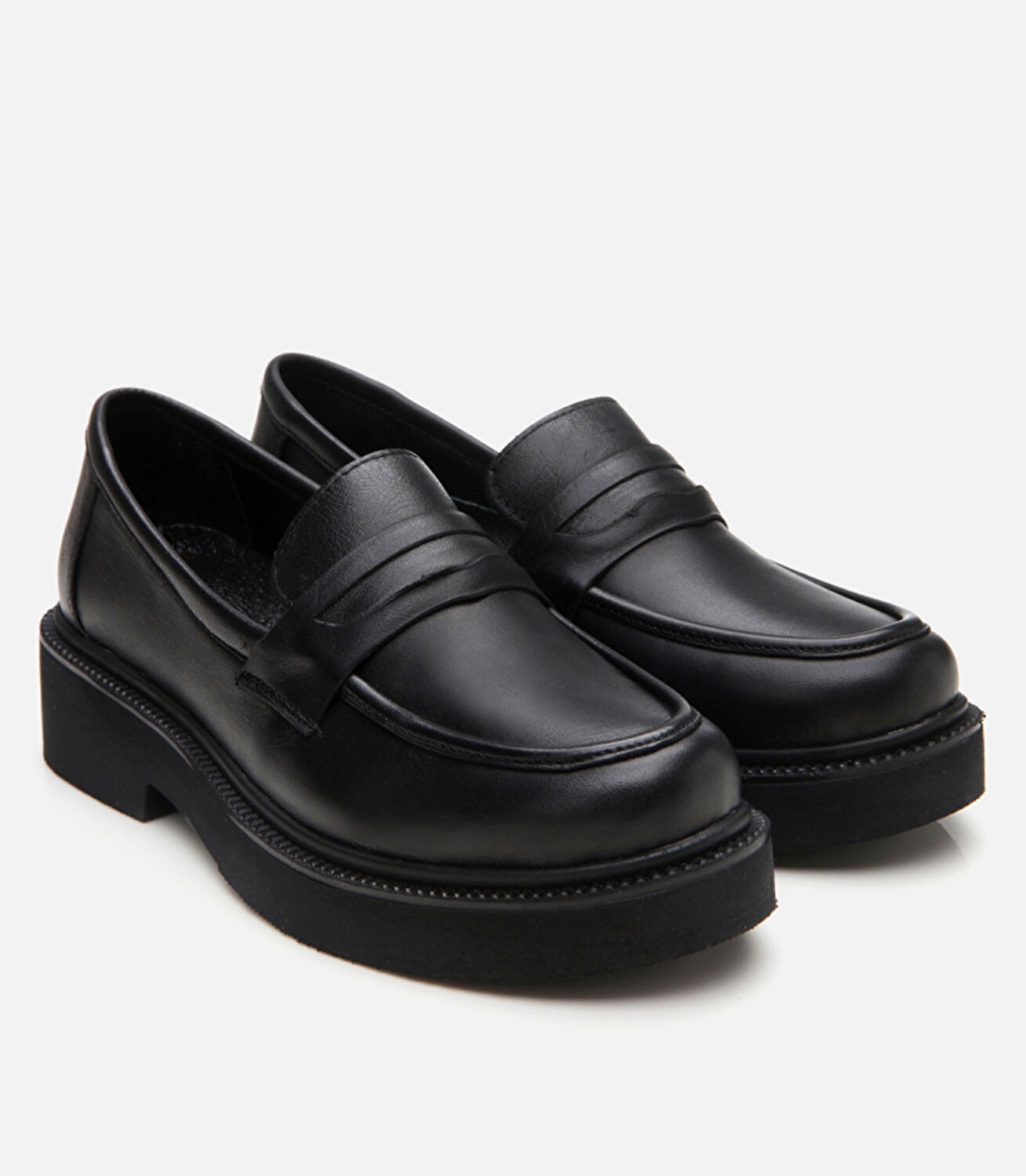 Kadın Deri Siyah Kalın Tabanlı Klasik Loafer