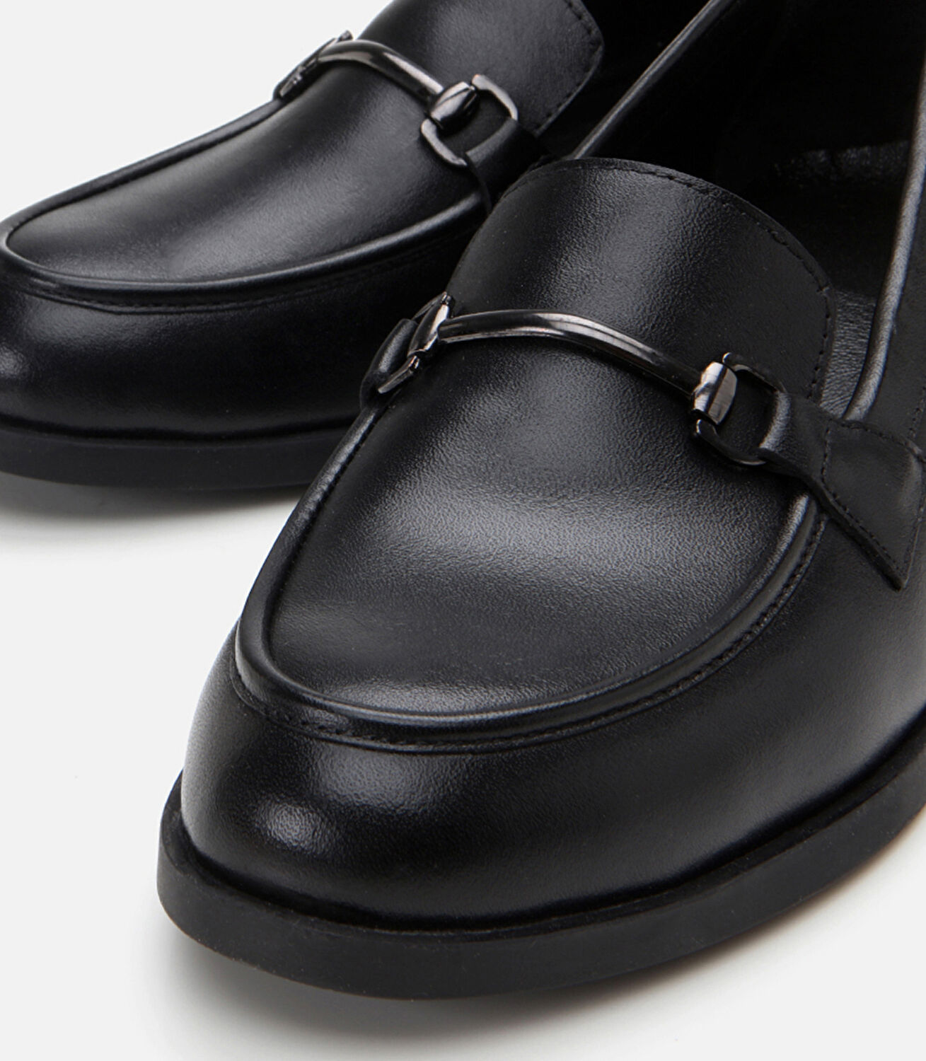 Kadın Deri Siyah Tokalı Klasik Loafer