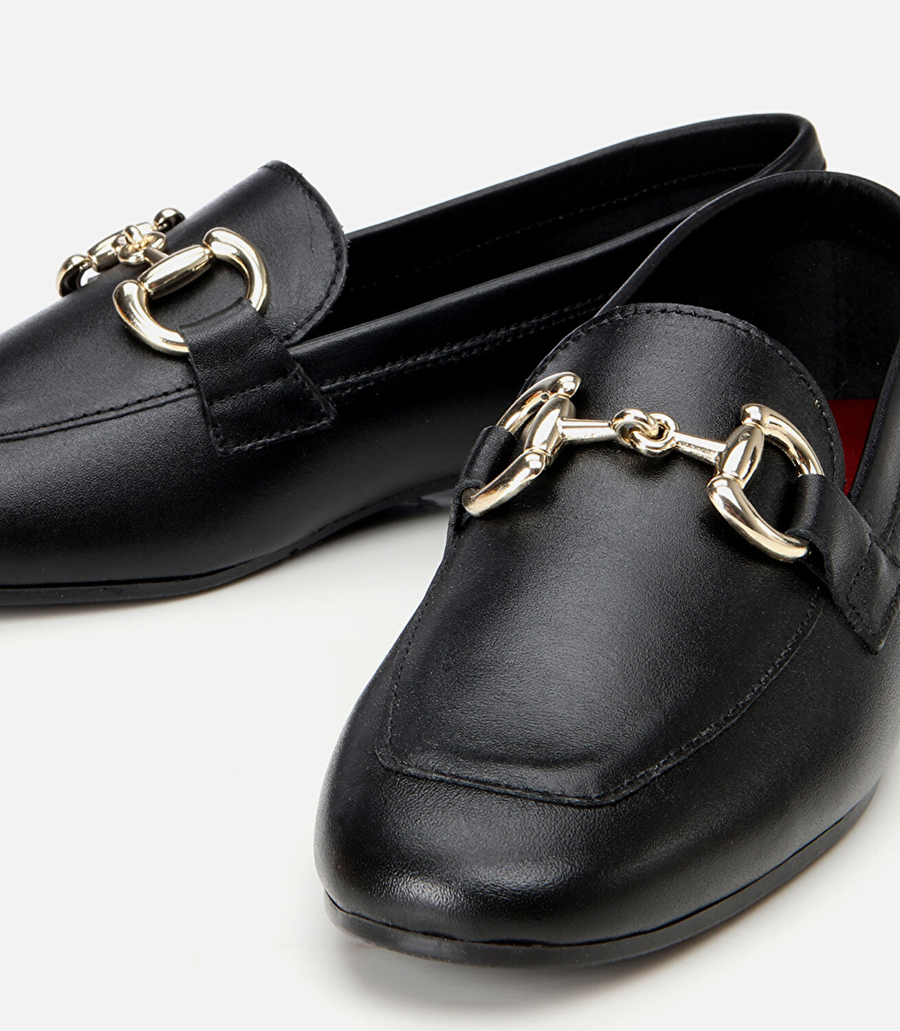 Kadın Deri Siyah Tokalı Klasik Loafer