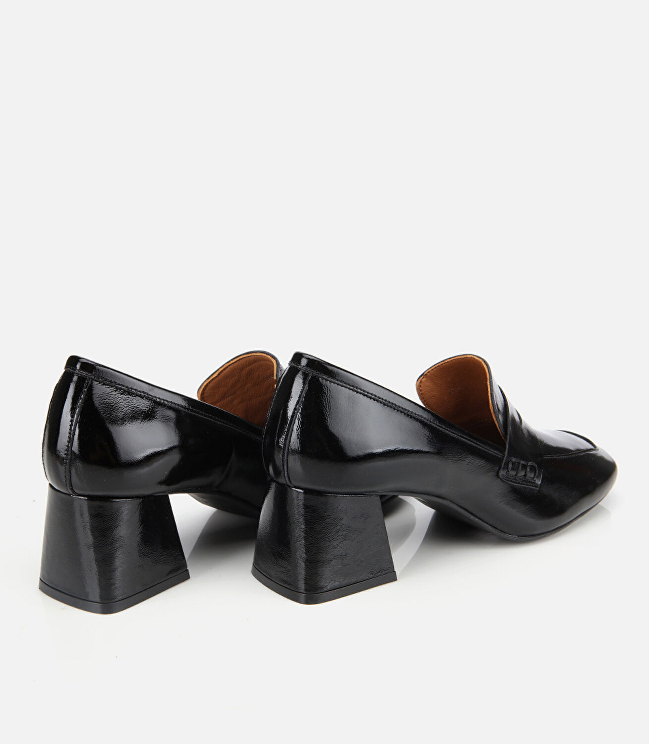 Kadın Rugan Deri Siyah Topuklu Klasik Loafer
