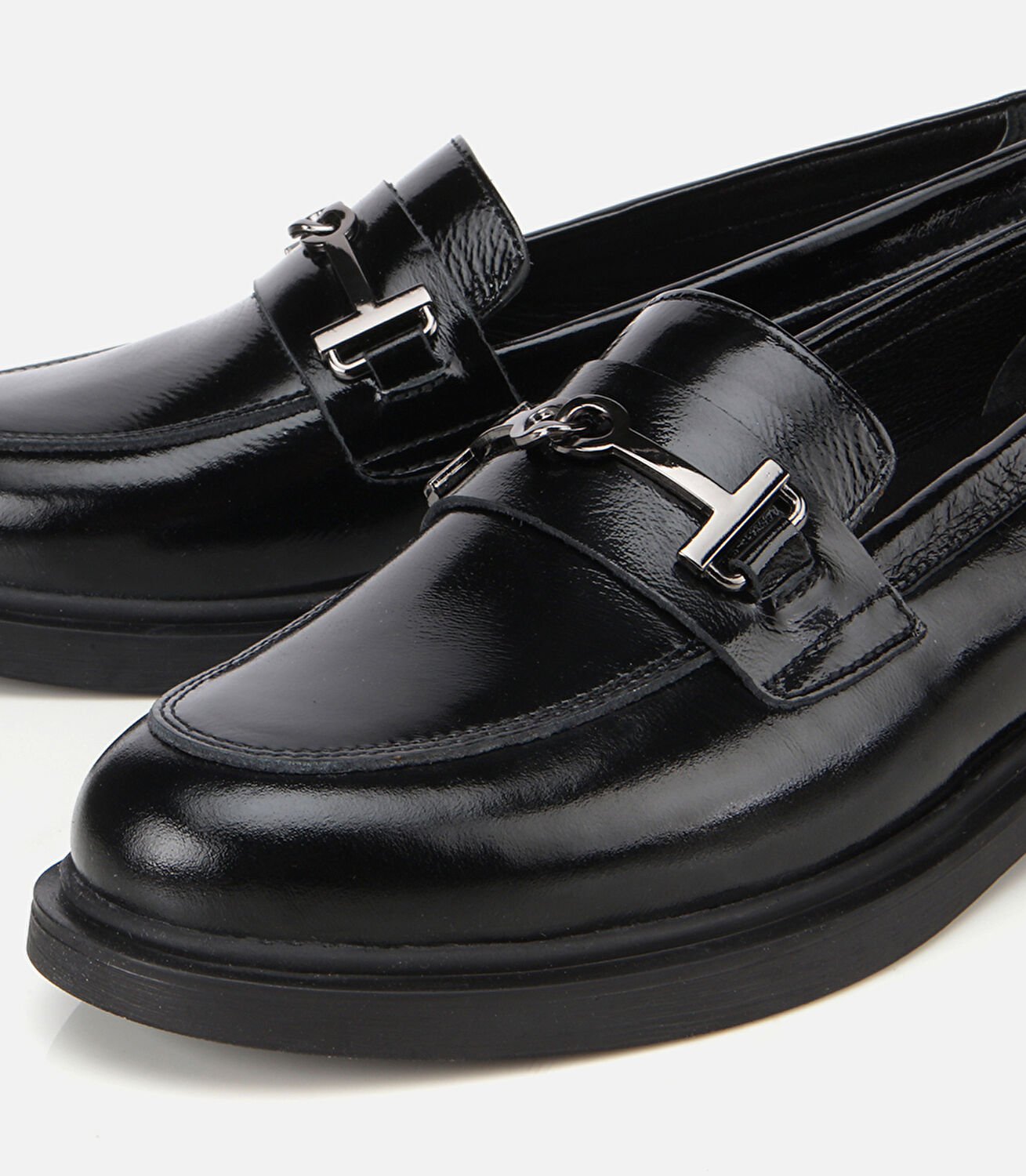 Kadın Deri Siyah Tokalı Klasik Loafer 