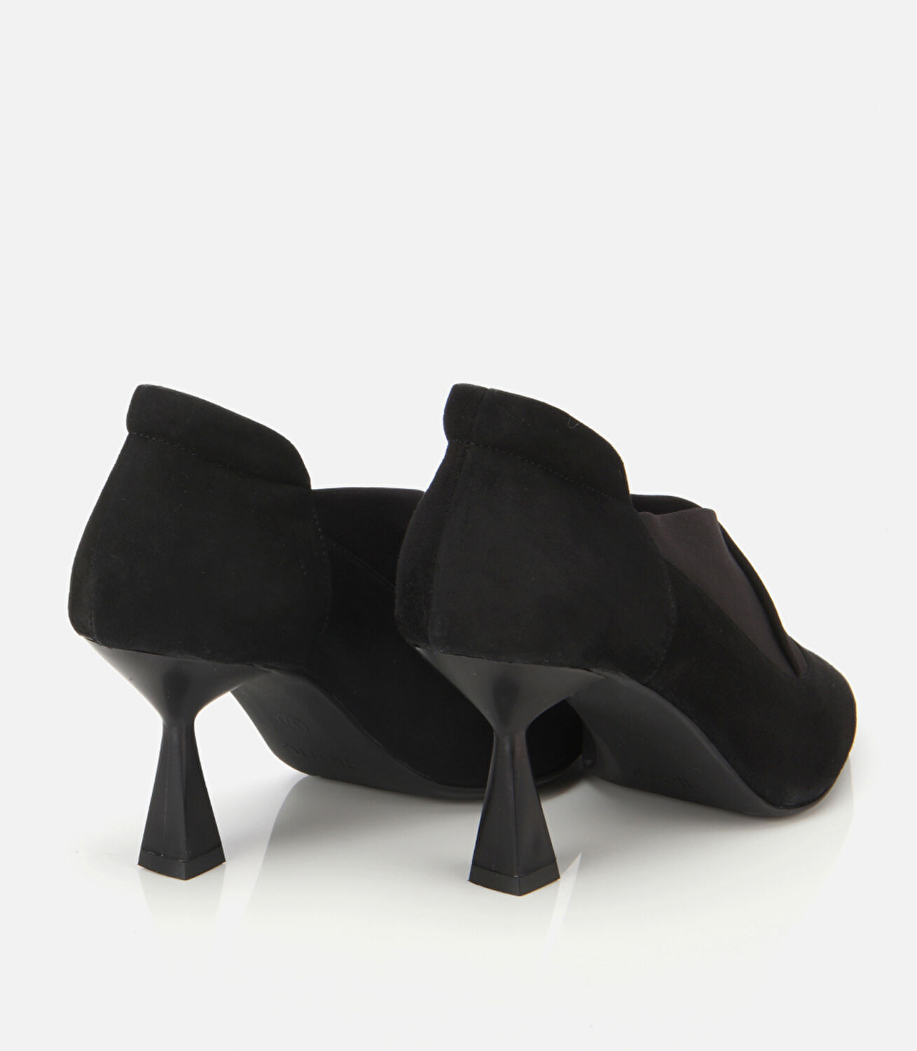 Kadın Süet Deri Siyah Streç Detaylı İnce Topuklu Stiletto