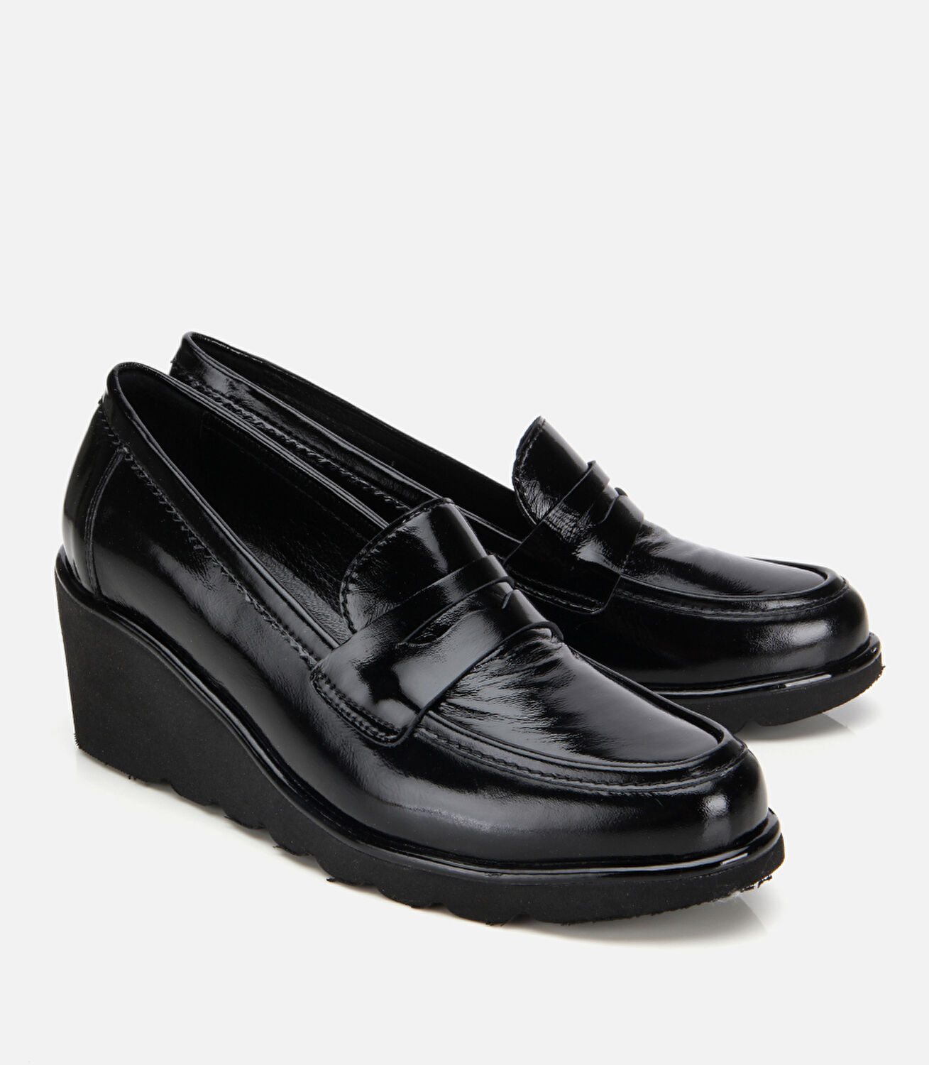 Kadın Rugan Deri Siyah Dolgu topuklu Günlük Loafer