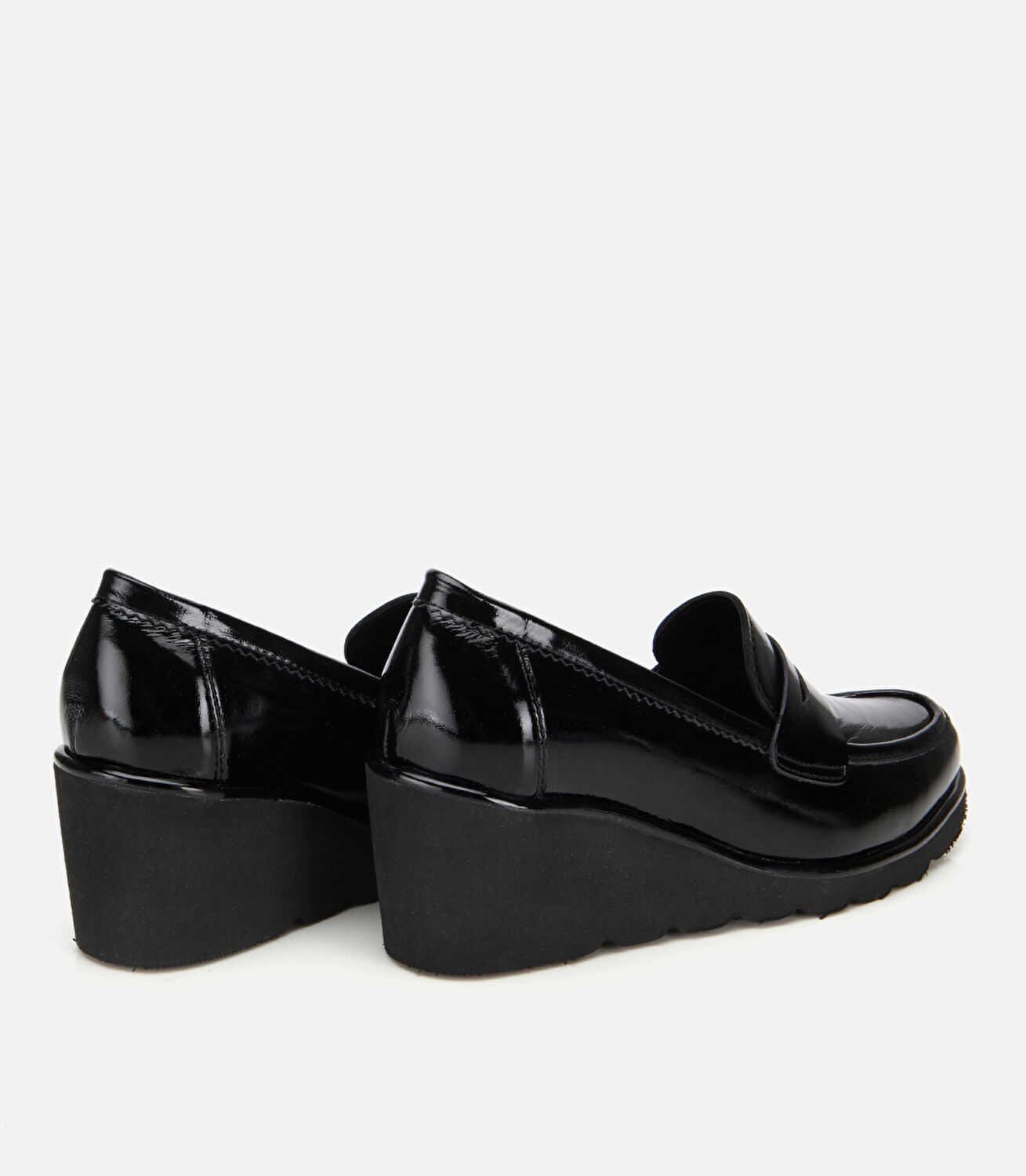 Kadın Rugan Deri Siyah Dolgu topuklu Günlük Loafer