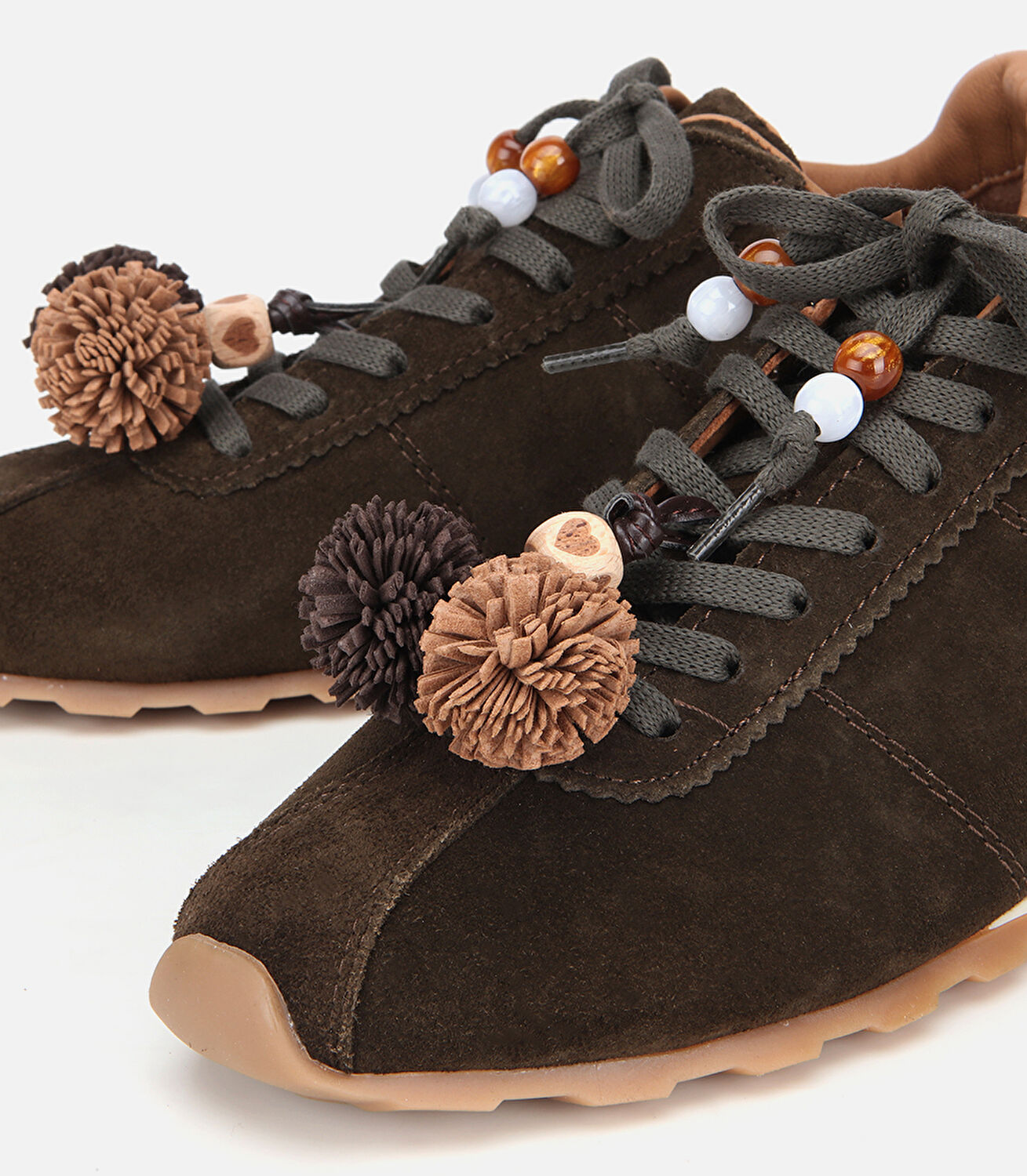 Kadın Süet Deri Haki Aksesuar Detaylı Spor Ayakkabı