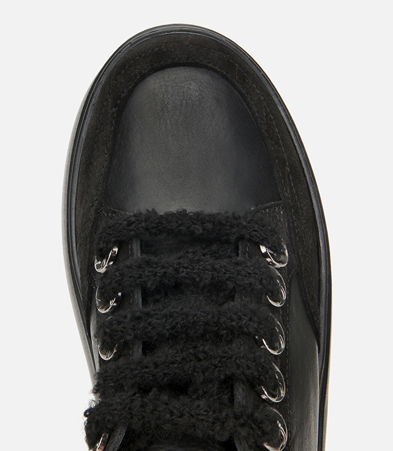 Kadın Deri Siyah Bağcık Detaylı Kalın Tabanlı Spor Ayakkabı