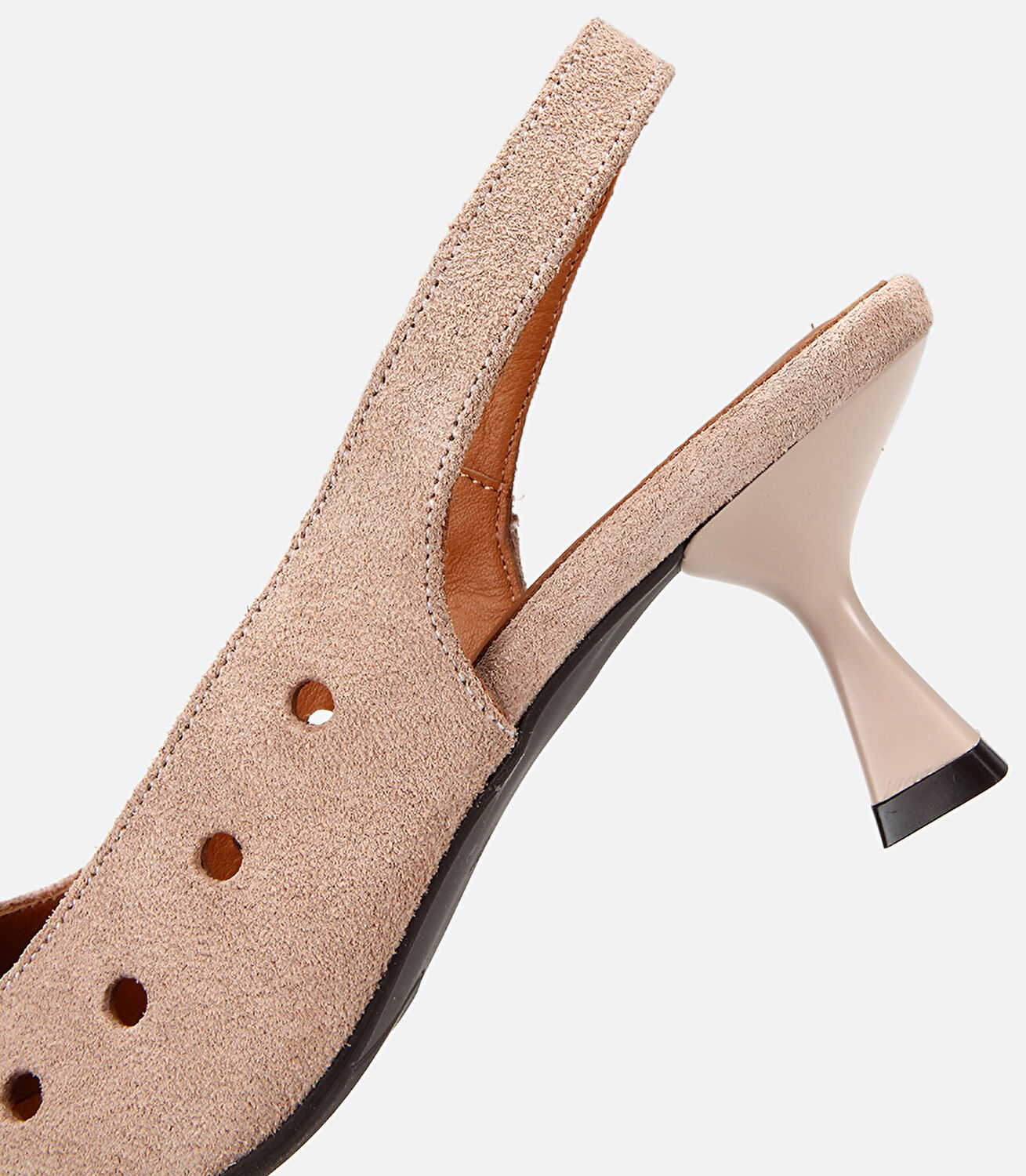 Kadın Süet Deri Bej Delikli Arkası Açık Kısa Topuklu Stiletto