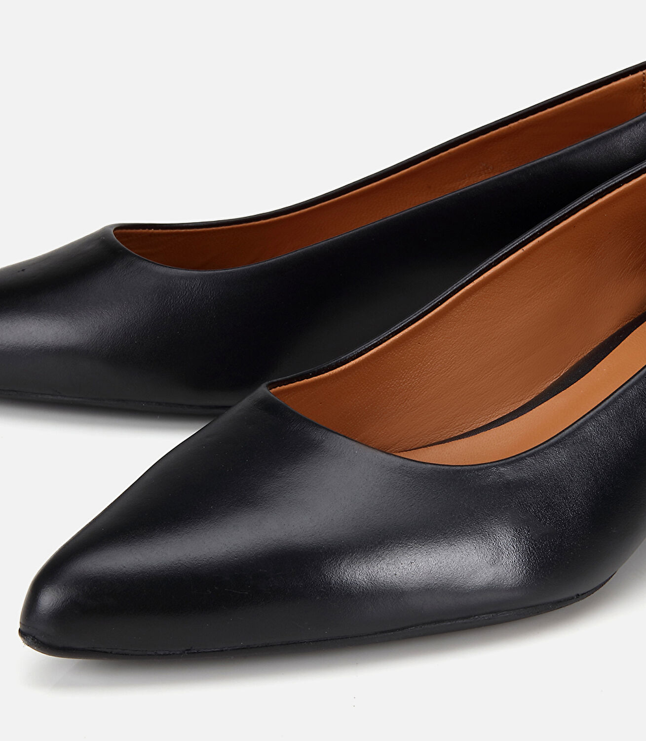 Kadın Deri Siyah Kısa Topuklu Klasik Stiletto