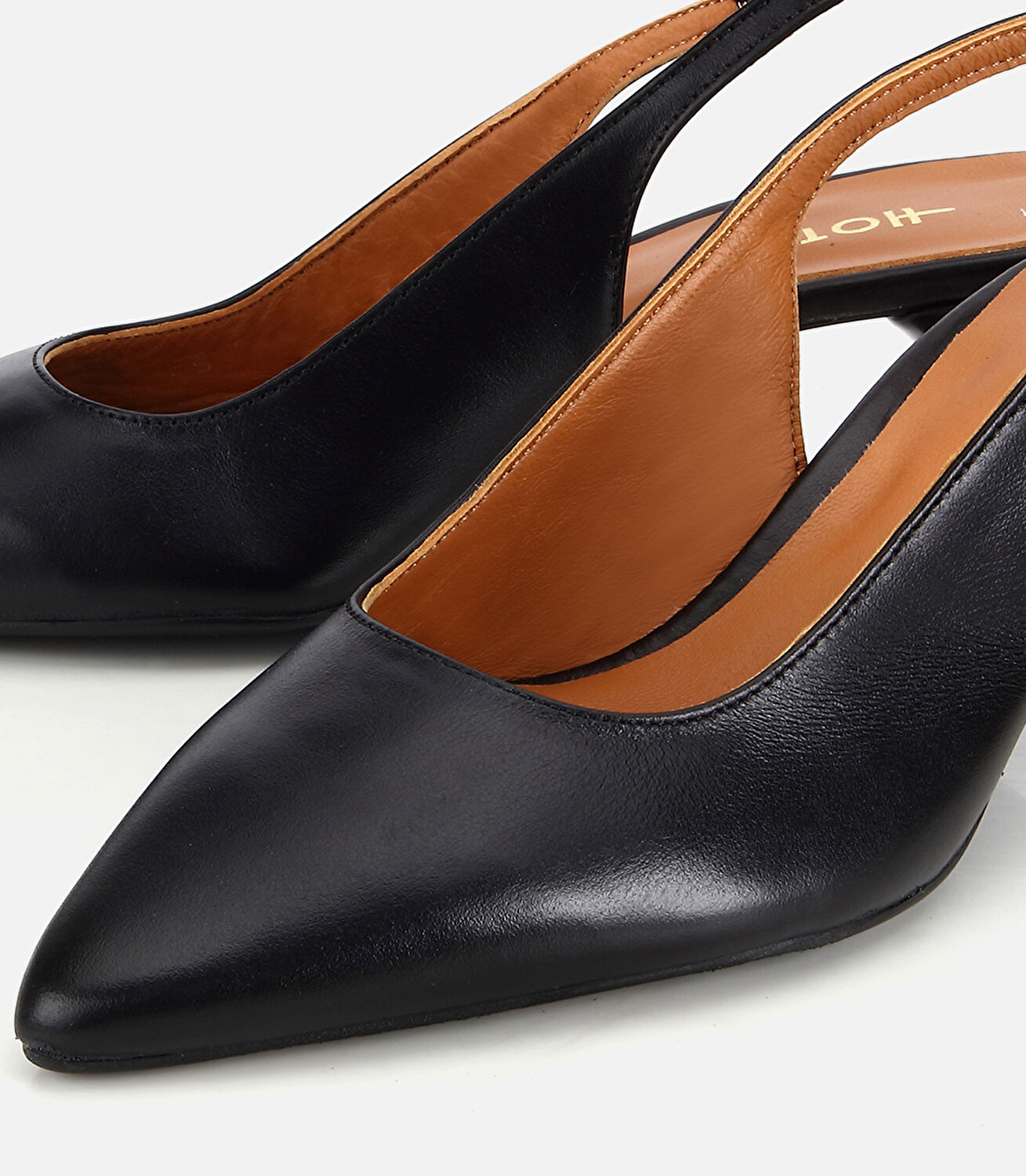 Kadın Deri Siyah Arkası Açık Kısa Topuklu Ayakkabı