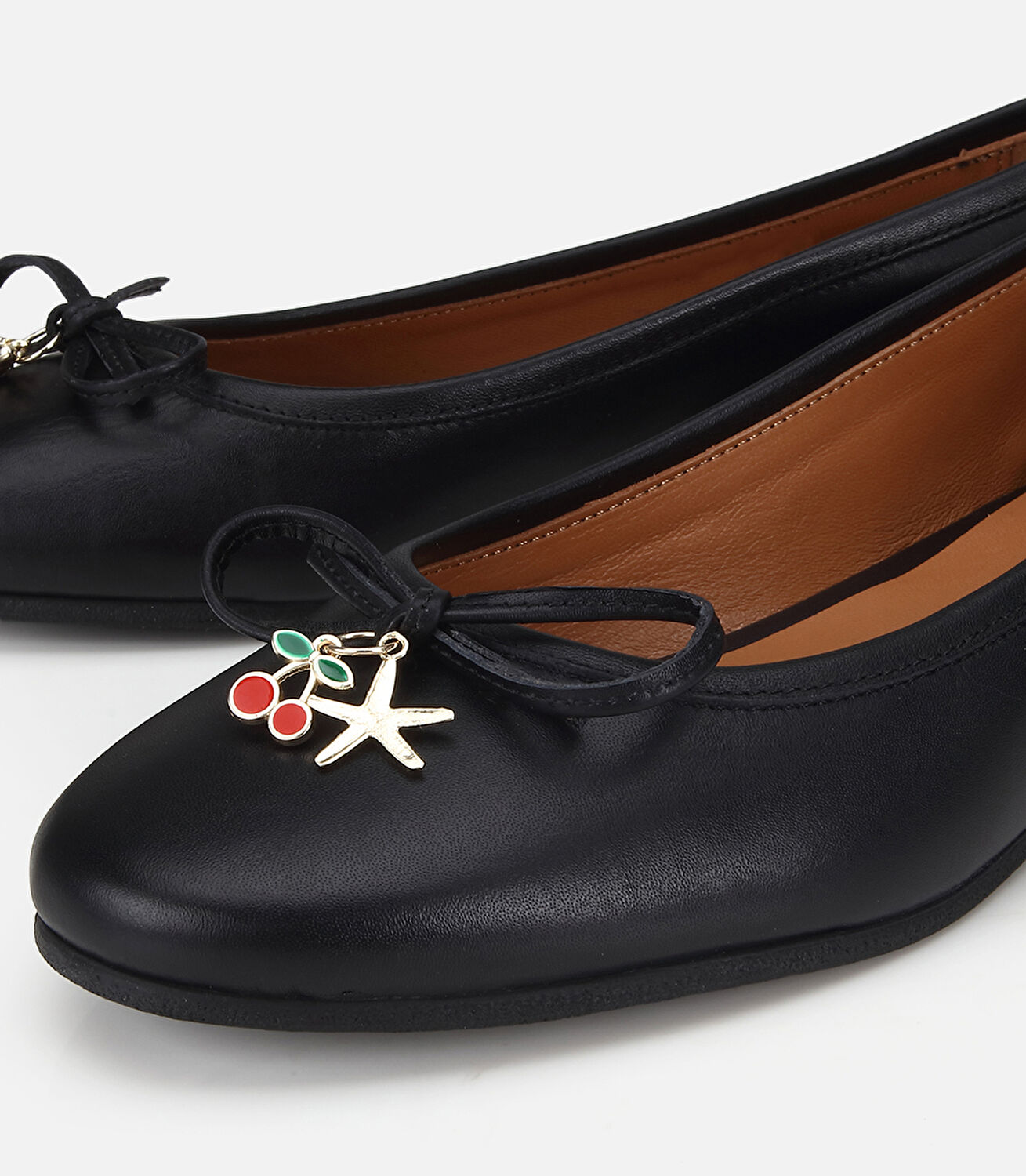 Kadın Deri Siyah Tokalı Babet