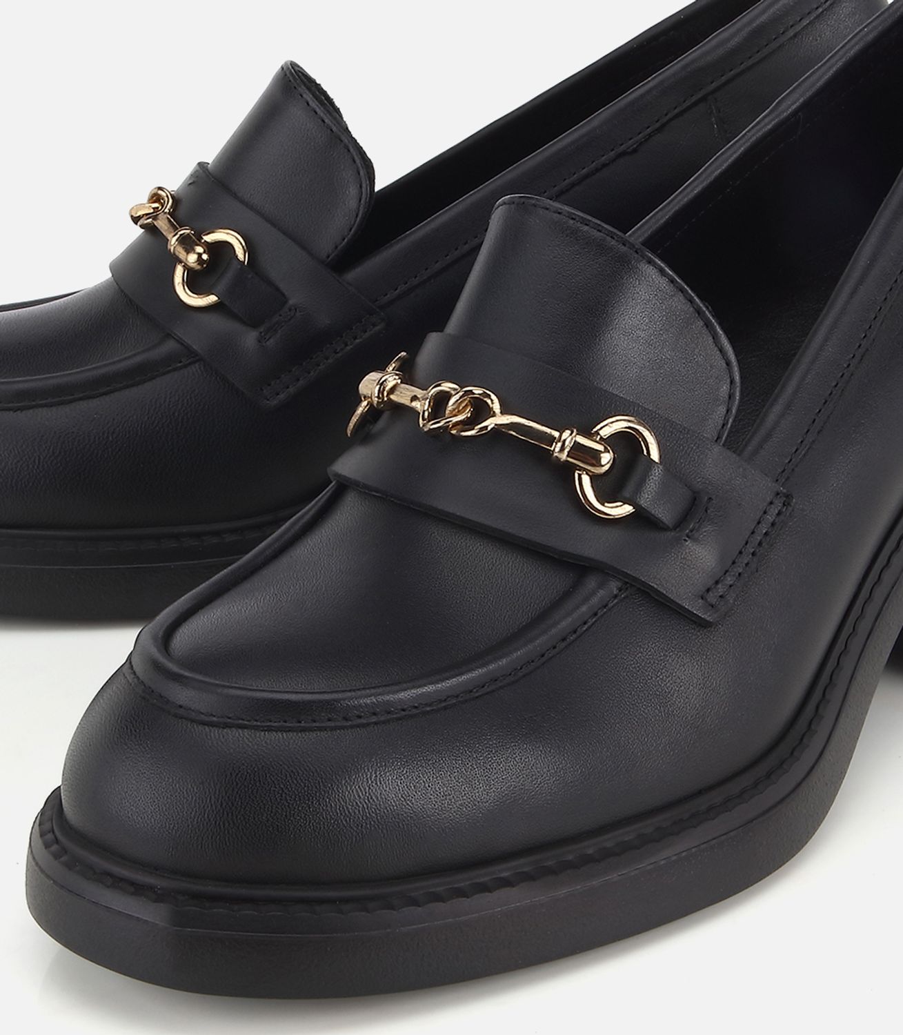 Kadın Deri Siyah Tokalı Klasik Topuklu Loafer