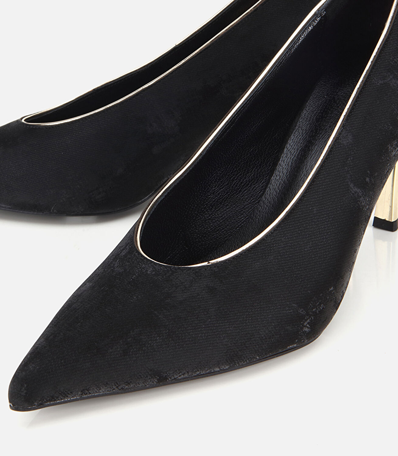 Kadın Süet Siyah Gold Detaylı İnce Topuklu Stiletto