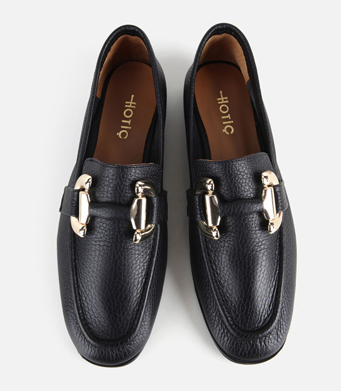 Kadın Deri Siyah Gold Toka Detaylı Yumuşak Dokulu Topuklu Klasik Loafer