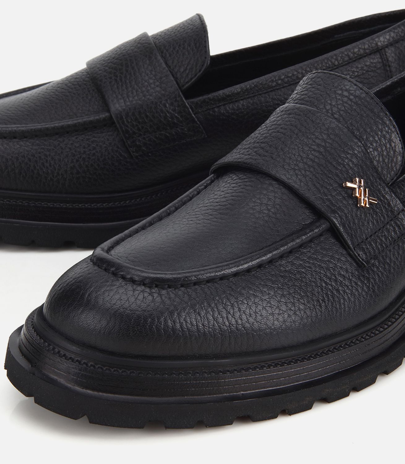 Kadın Deri Siyah Kalın Tabanlı Klasik Loafer