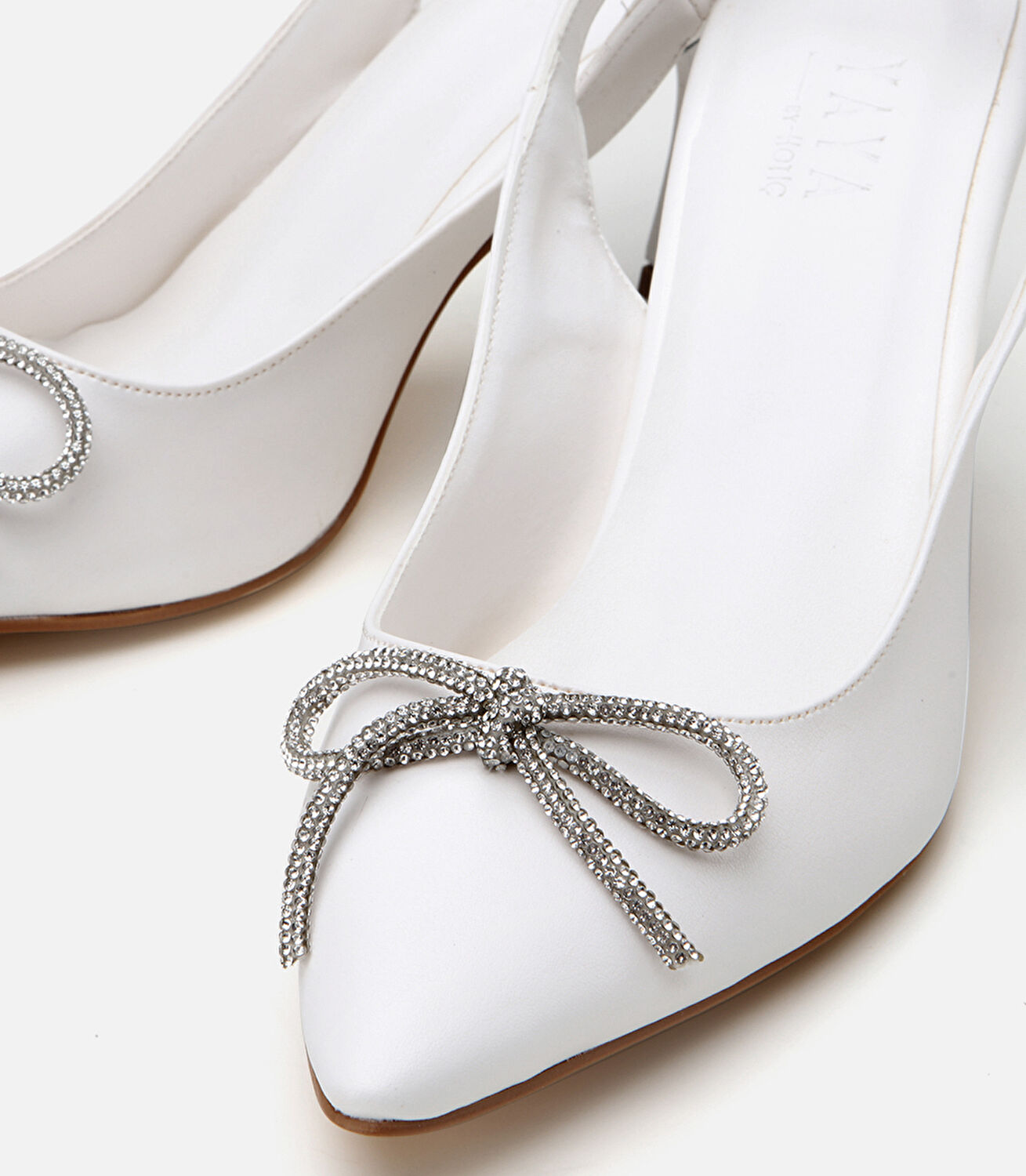 Kadın Beyaz Yaya Arkası Açık Topuklu Ayakkabı