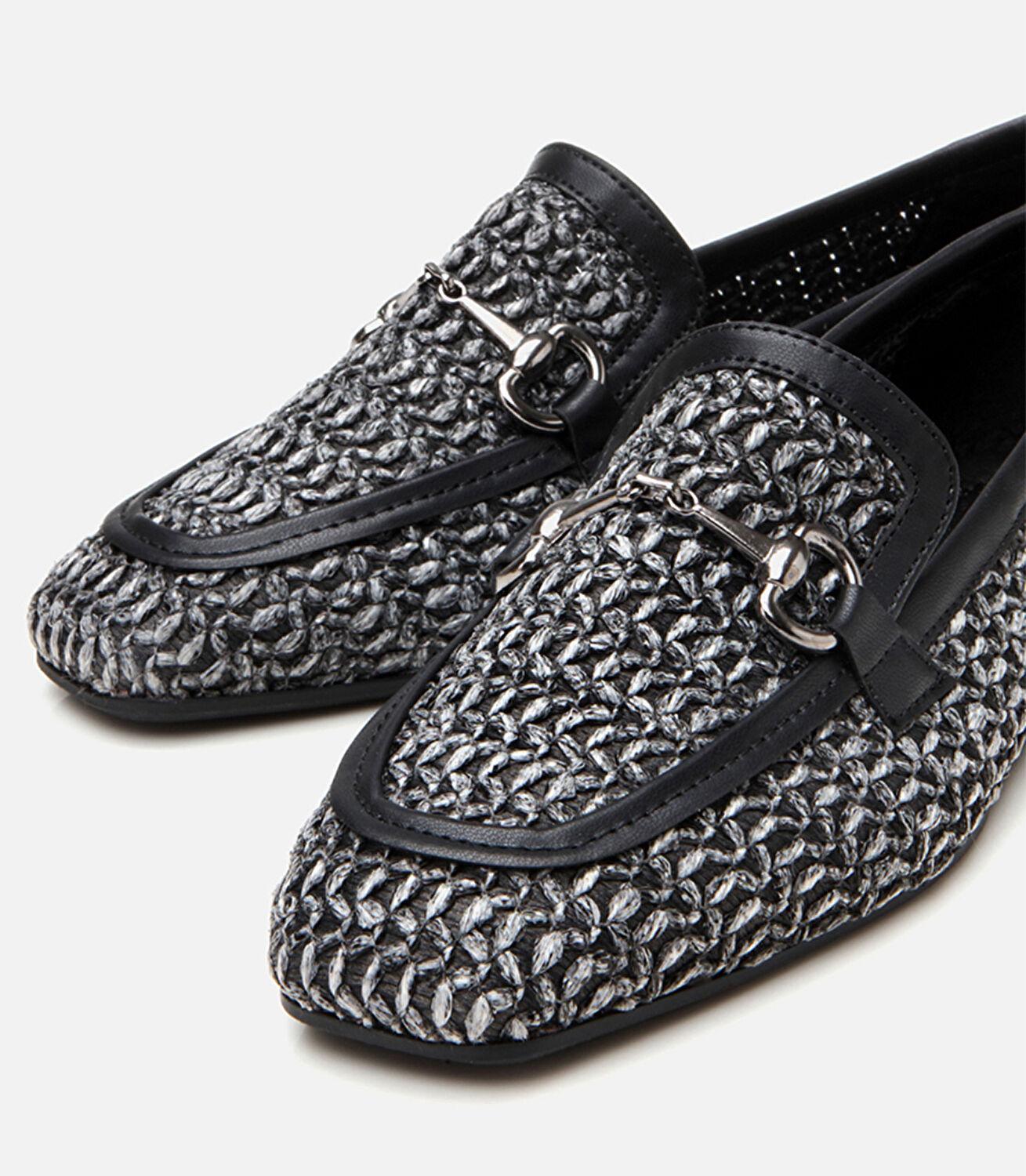 Kadın Siyah Hasır Detaylı Tokalı Loafer