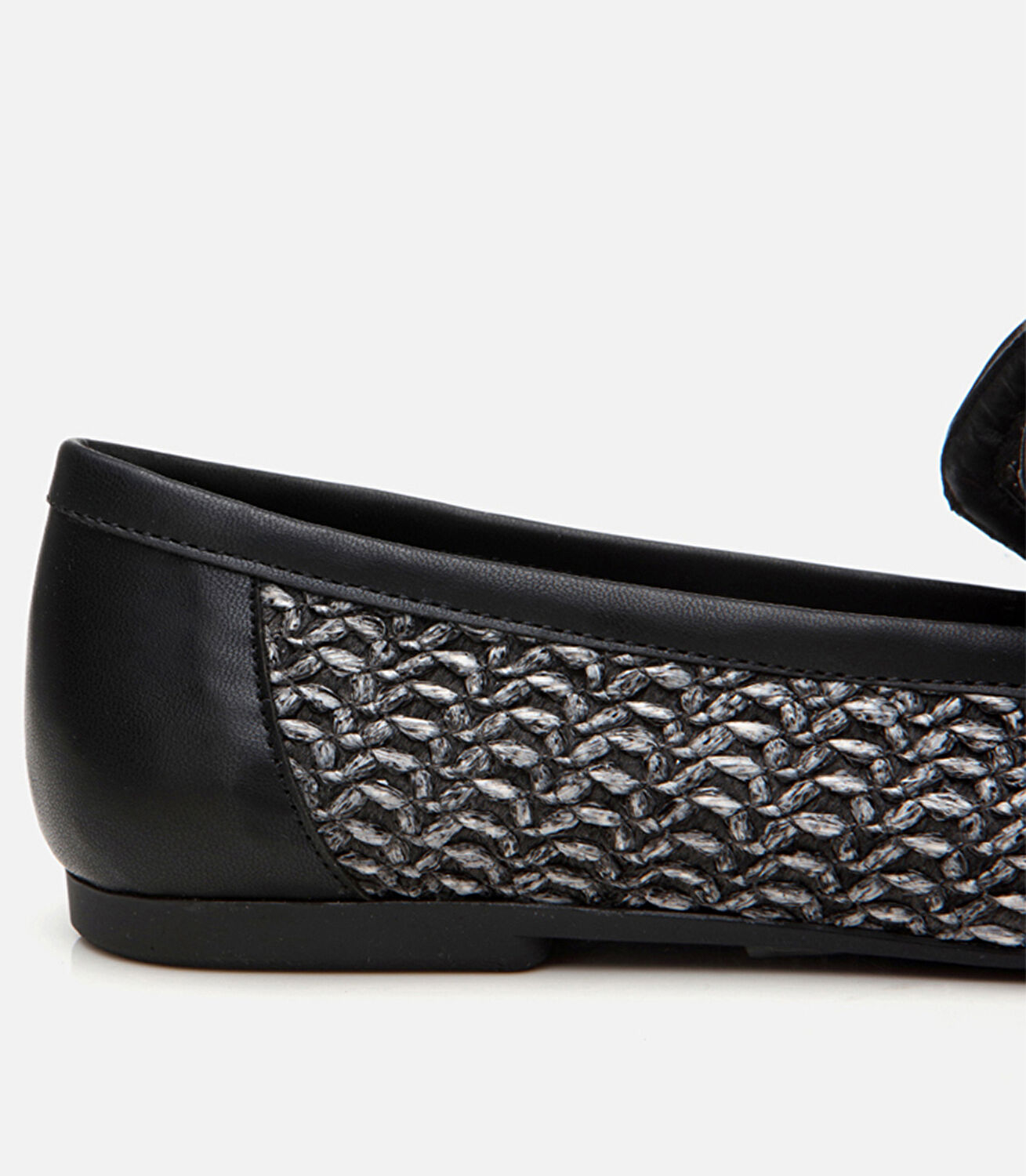 Kadın Siyah Hasır Detaylı Tokalı Loafer