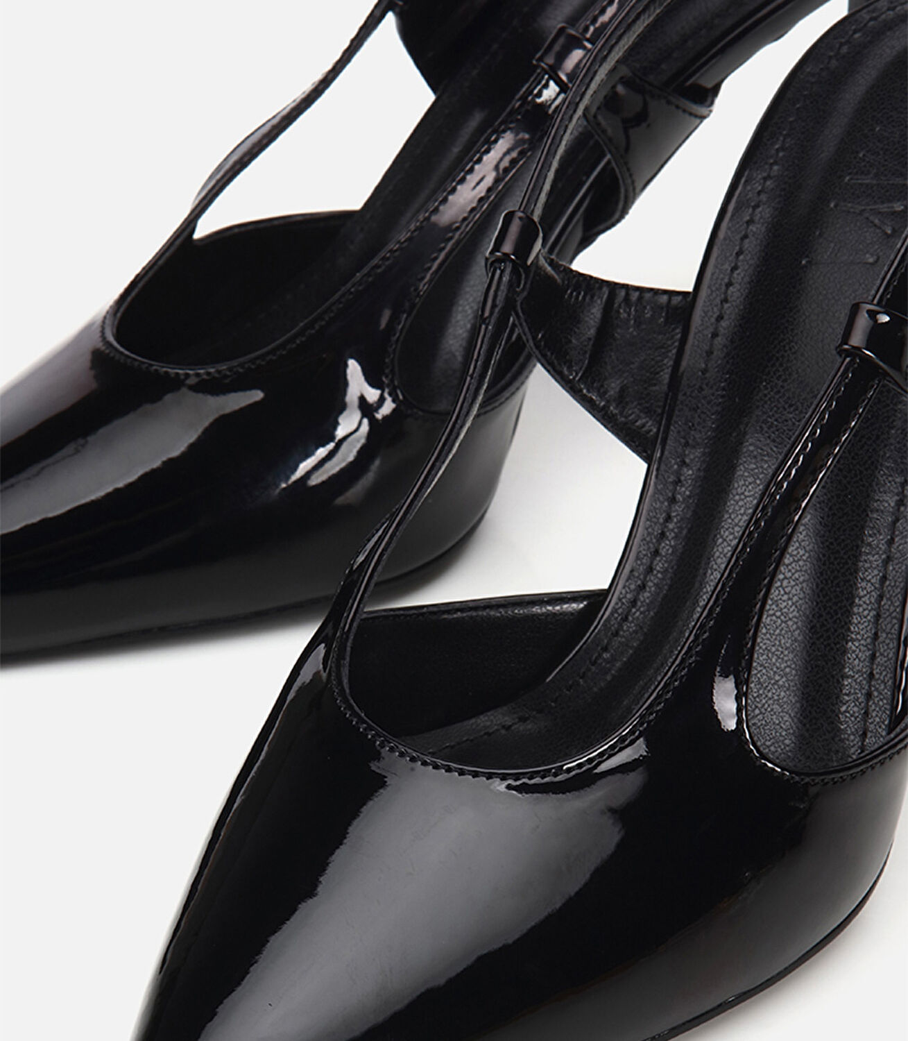 Kadın Siyah Rugan Sivri Burunlu Bantlı İnce Topuklu Arkası Açık Stiletto