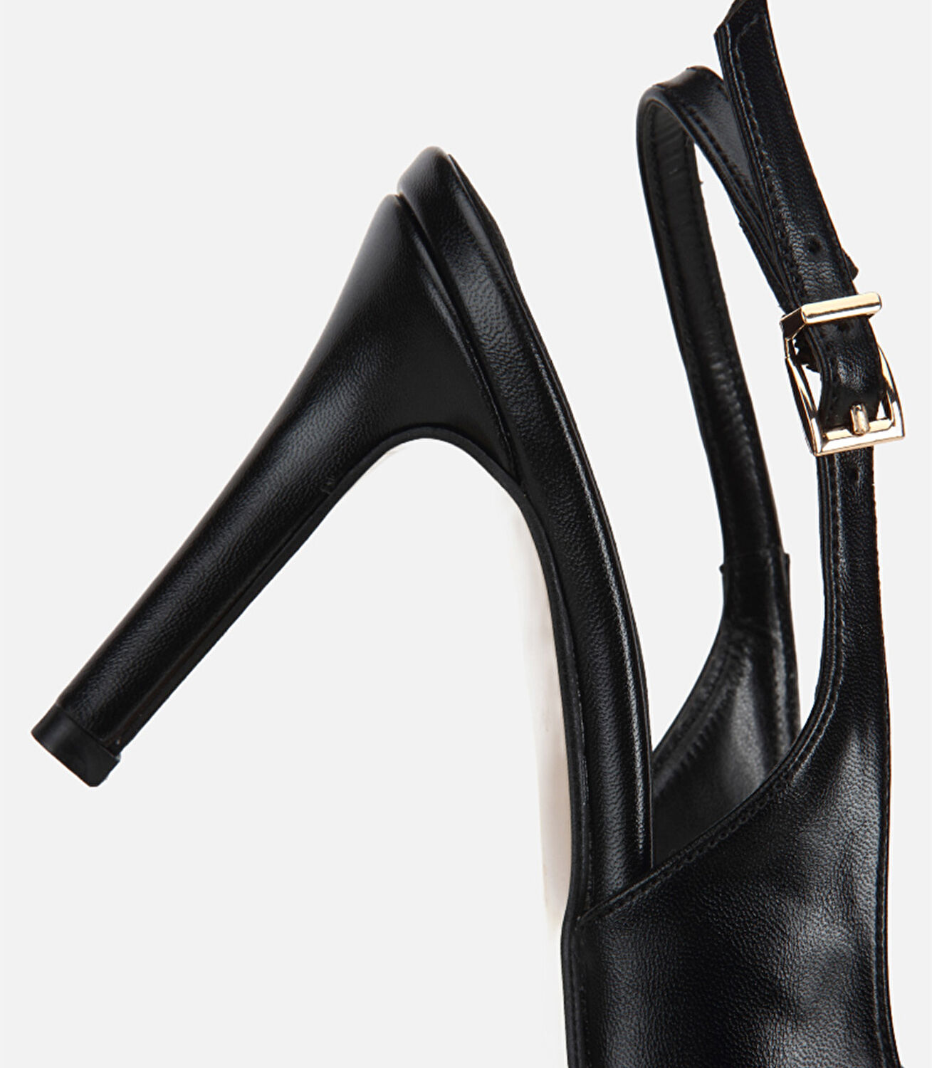 Kadın Siyah Sivri Burunlu İnce Topuklu Arkası Açık Stiletto