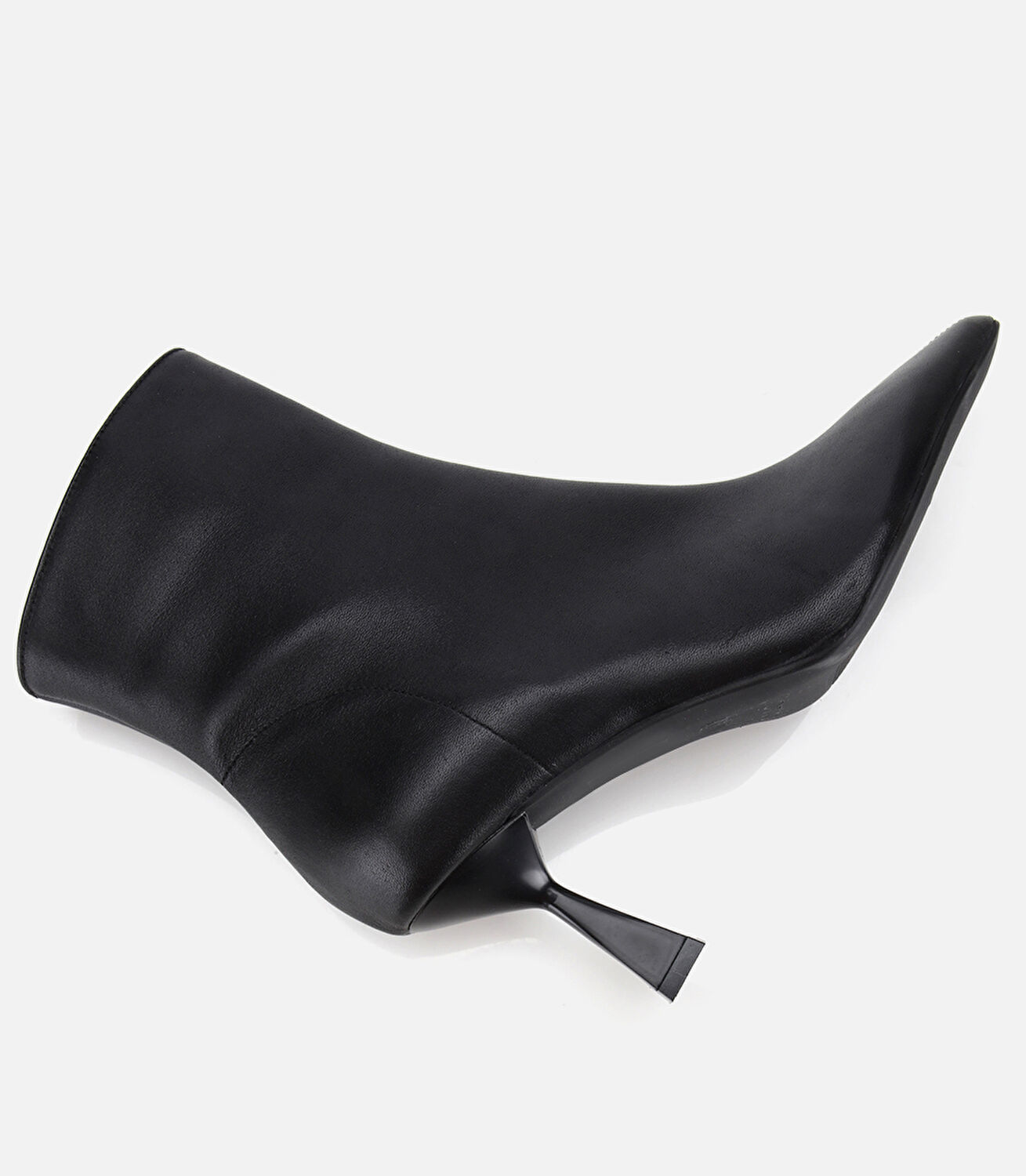 Kadın Deri Siyah Sivri Burunlu Bilekte Topuklu Bot