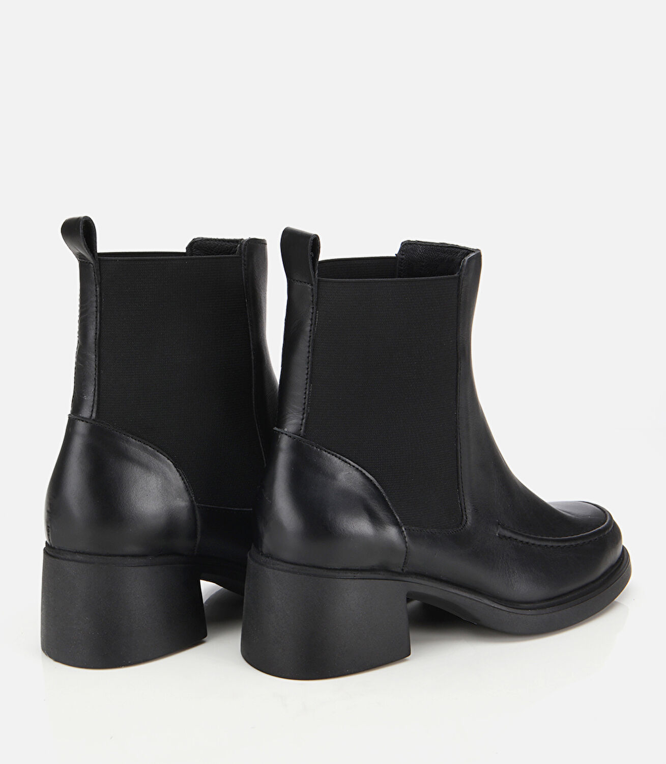 Kadın Deri Siyah Lastik Detaylı Topuklu Bot