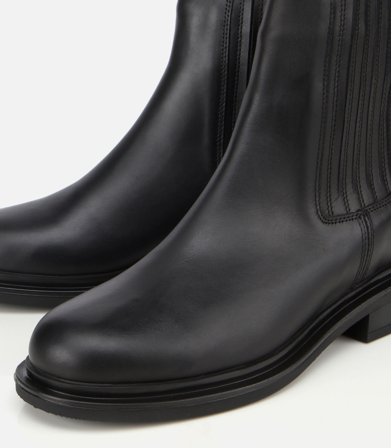 Kadın Deri Siyah Lastik Detaylı Bilekte Düz Bot