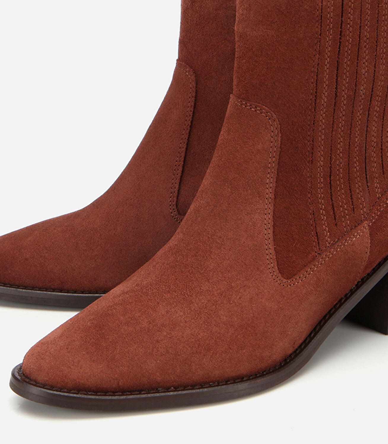 Kadın Süet Deri Taba Sivri Burunlu Lastik Detaylı Topuklu Bot