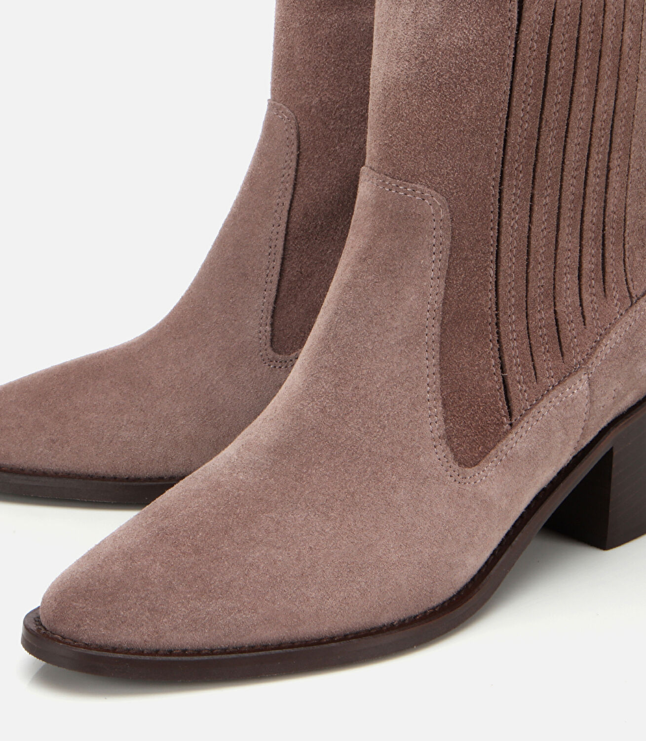 Kadın Süet Deri Vizon Sivri Burunlu Lastik Detaylı Topuklu Bot