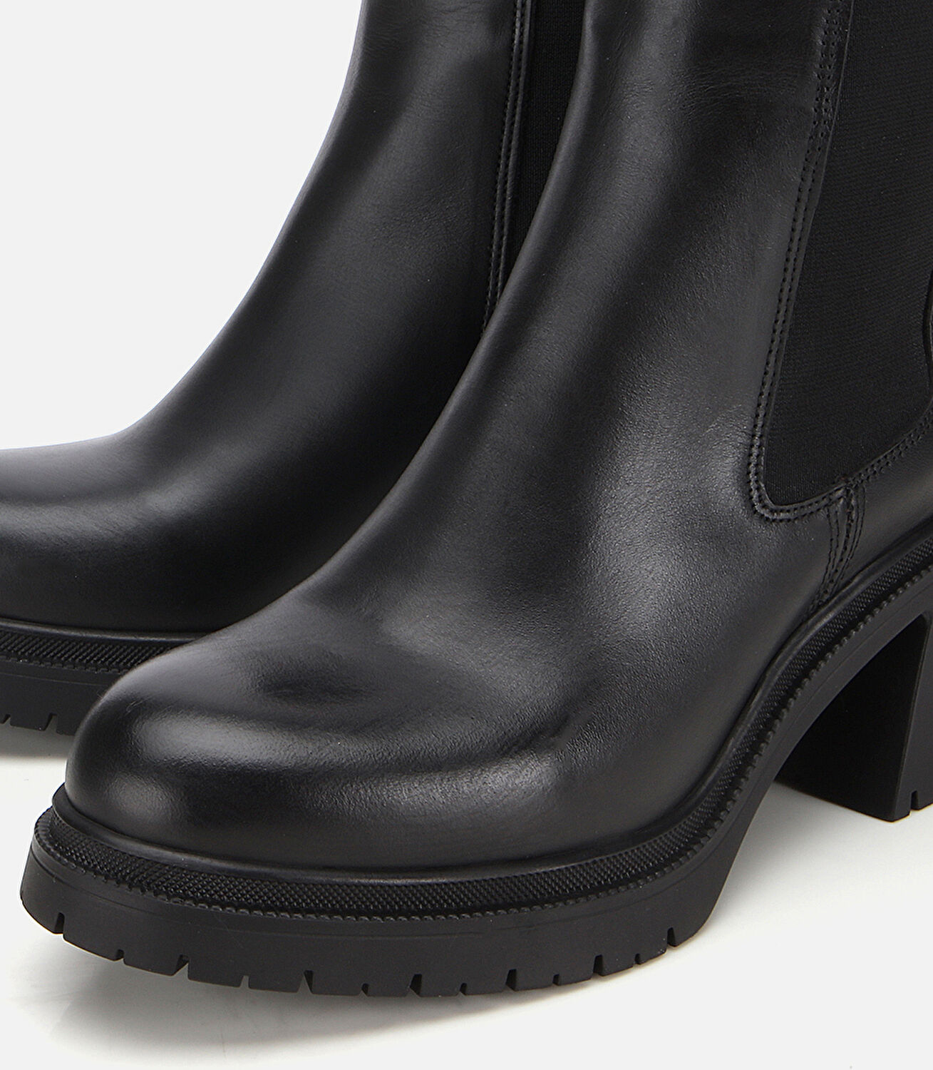 Kadın Deri Siyah Lastik Detaylı Kalın Topuklu Bot