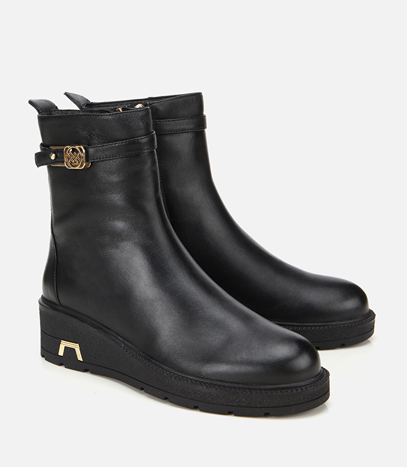 Kadın Deri Siyah Tokalı Dolgu Topuklu Bot 