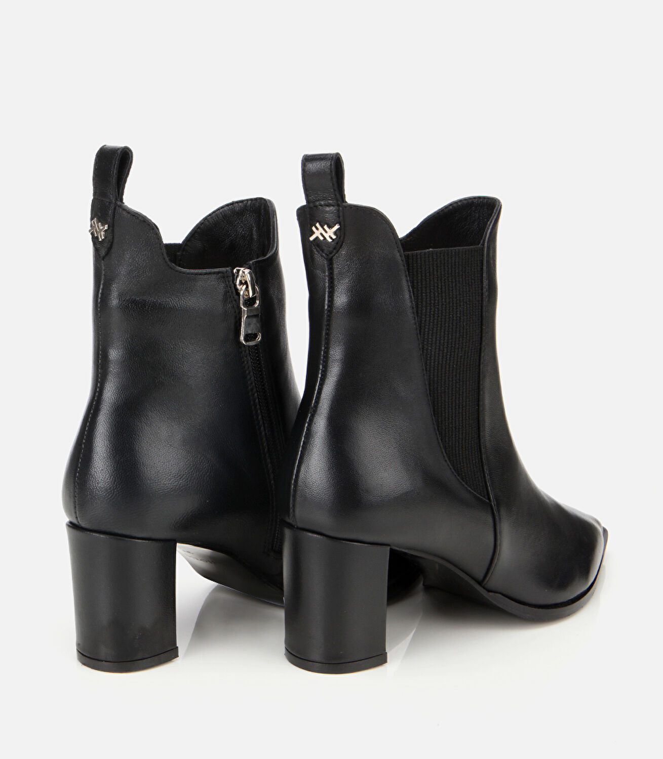 Kadın Deri Siyah Sivri Burunlu Streç Detaylı Bilekte Topuklu Bot