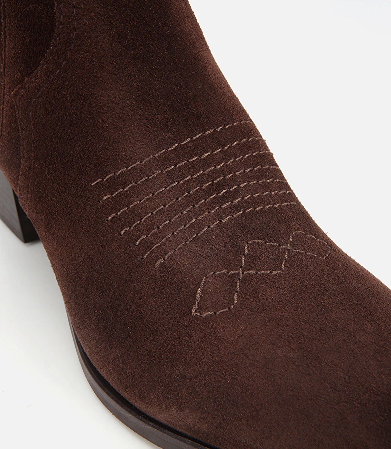 Kadın Süet Deri Kahverengi Dikiş Detaylı Lastik Detaylı Düz Bot