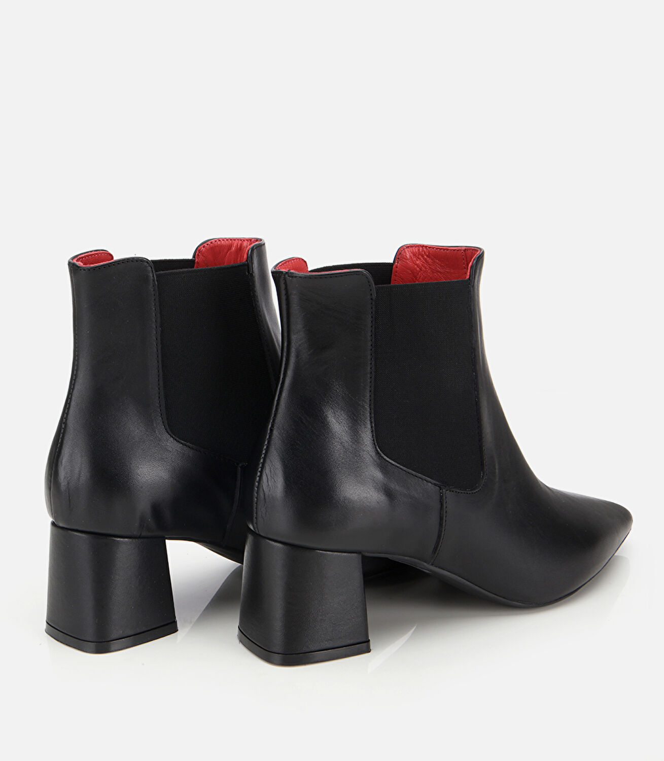 Kadın Deri Siyah Yumuşak Dokulu Lastik Detaylı Topuklu Bot