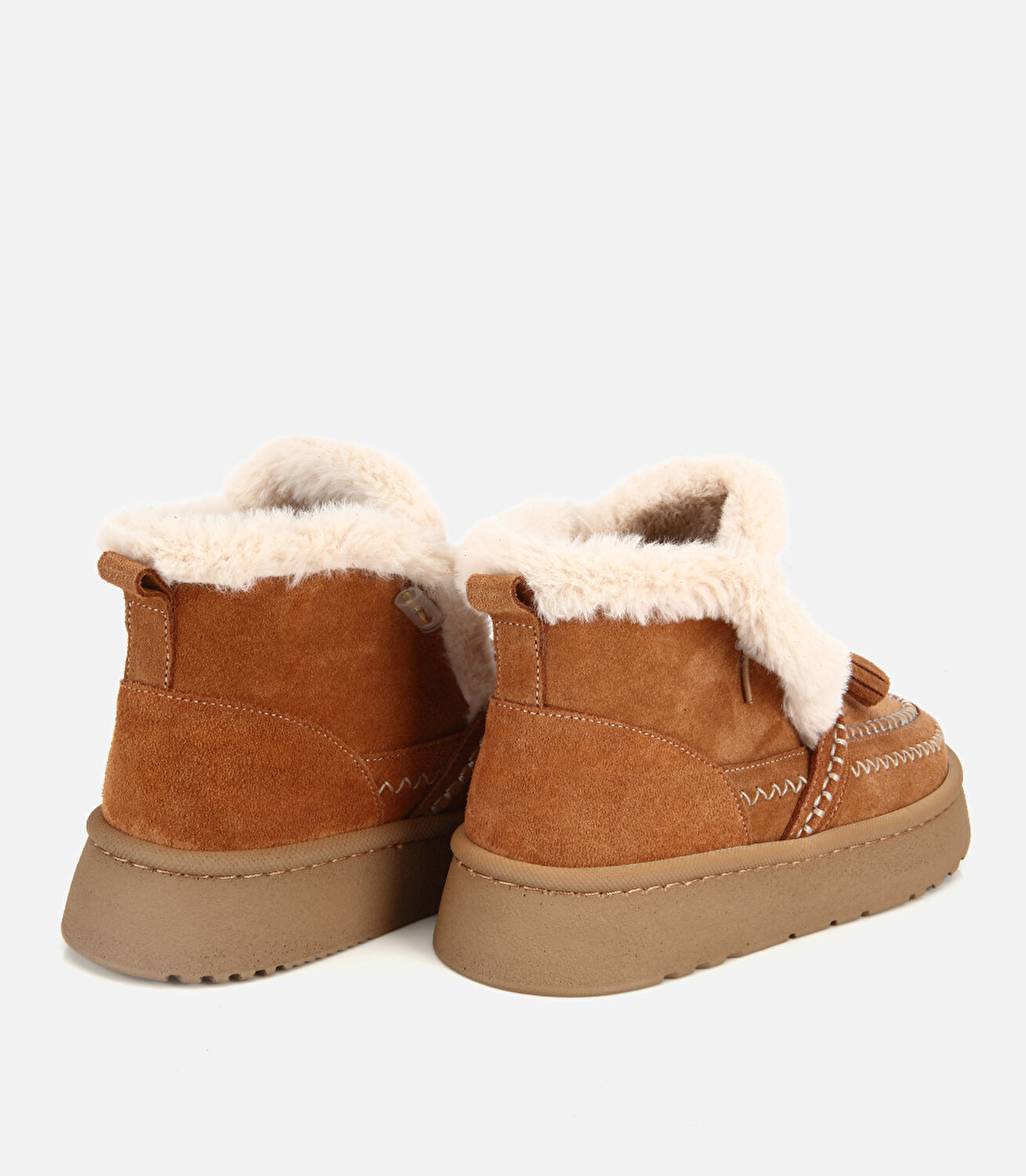 Kadın Süet Deri Taba İçi Kürklü Püskül Detaylı Düz Bot