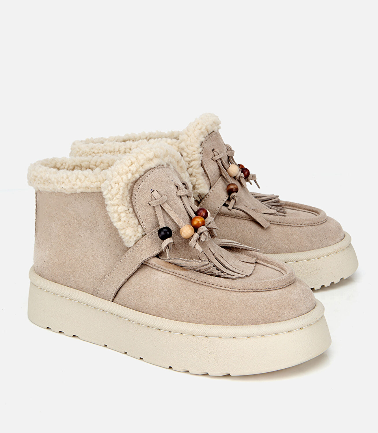 Kadın Süet Deri Bej İçi Kürklü Saçaklı Püskül Detaylı Düz Bot