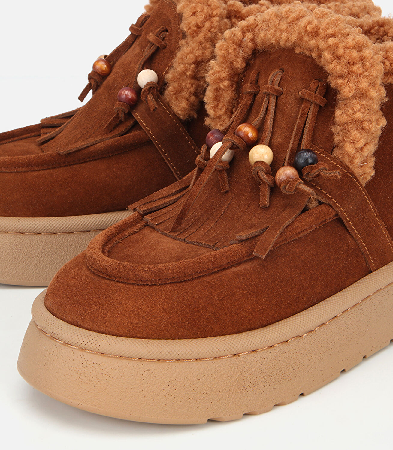 Kadın Süet Deri Taba İçi Kürklü Saçaklı Püskül Detaylı Düz Bot