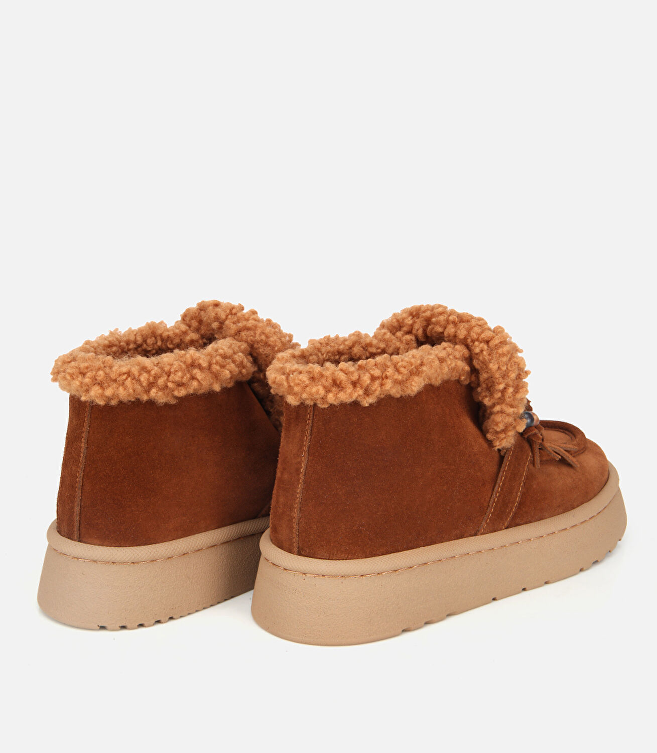 Kadın Süet Deri Taba İçi Kürklü Saçaklı Püskül Detaylı Düz Bot