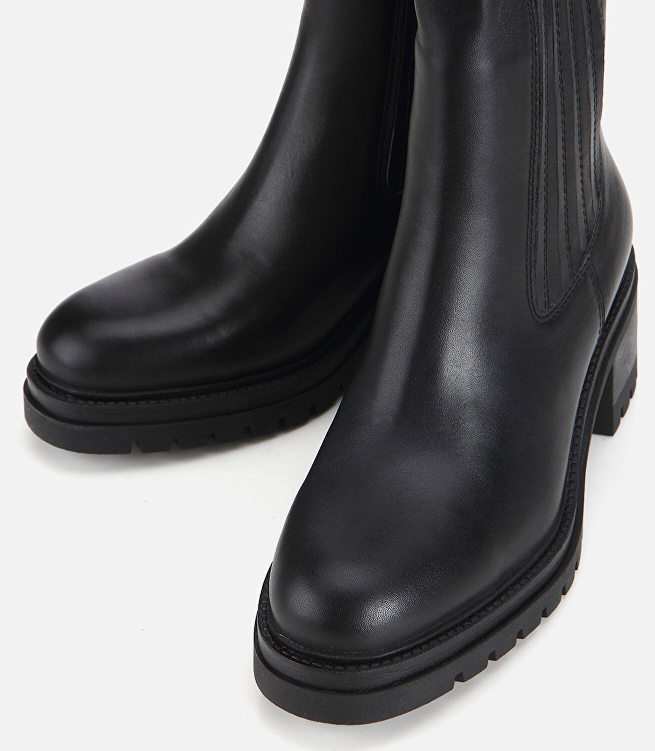 Kadın  Deri Siyah Lastik Detaylı  Kalın Tabanlı Topuklu Bot