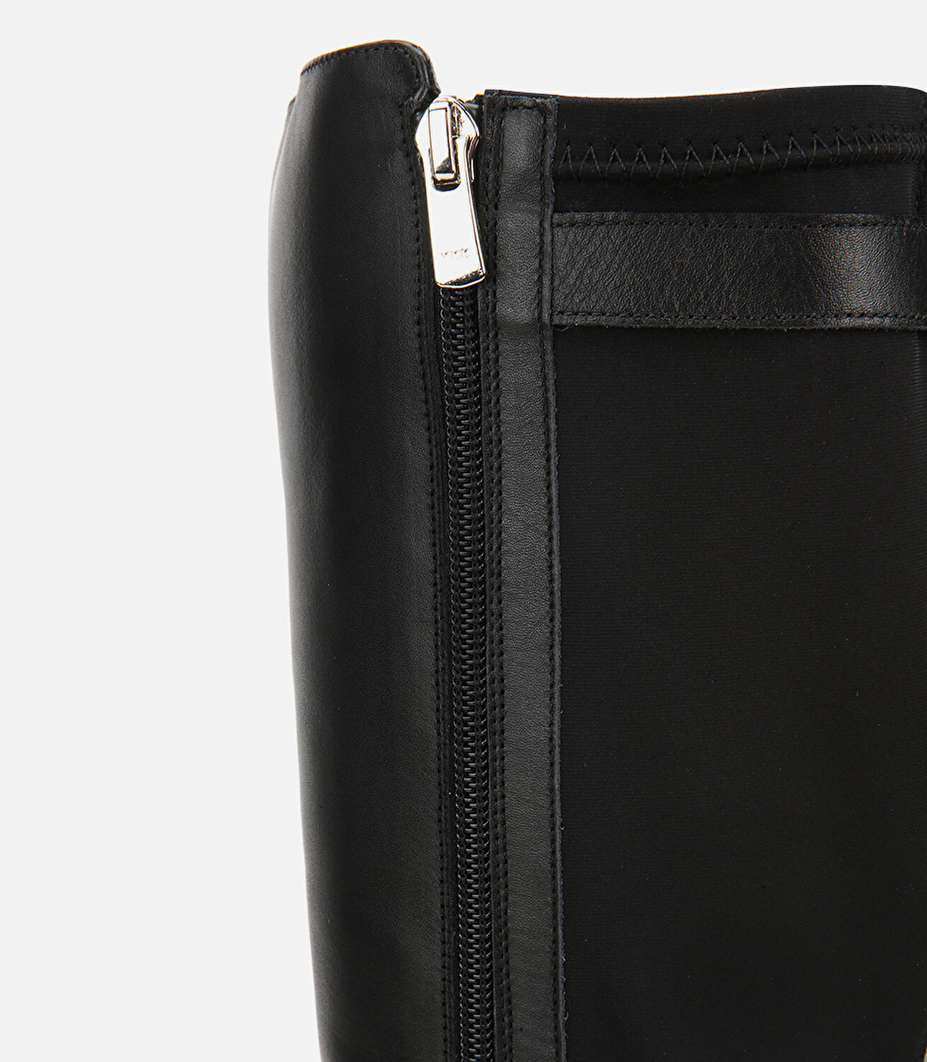 Kadın Deri Siyah Tokalı Streç Detaylı Düz Çizme