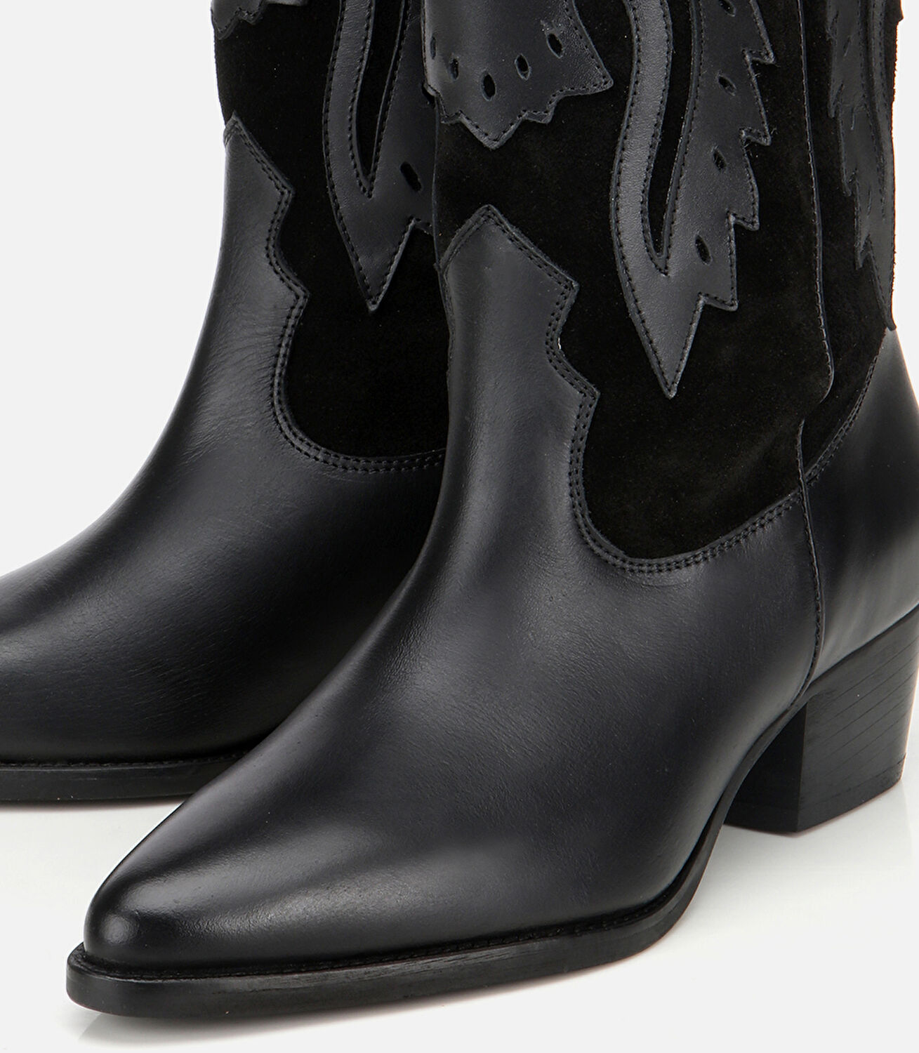 Kadın Deri Siyah İşleme Detaylı Western Kovboy Çizme