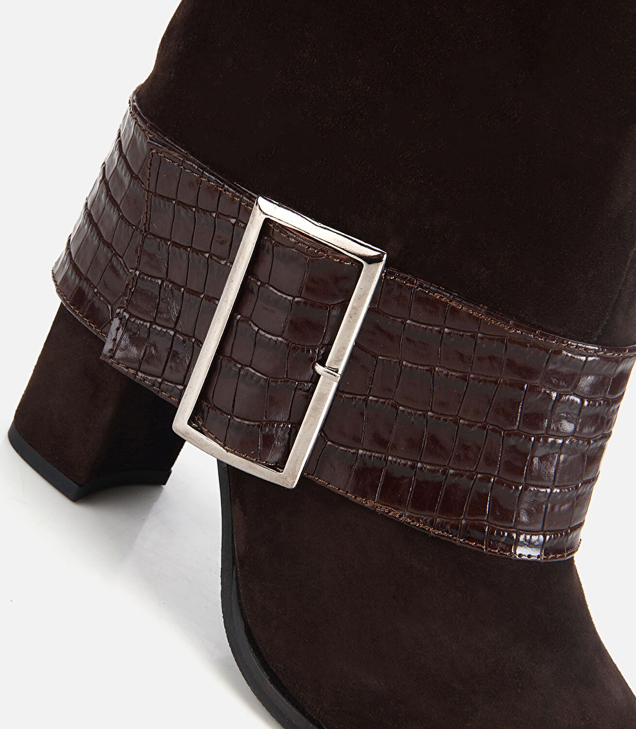 Kadın Süet Deri Kahverengi Kemer Detaylı Topuklu Çizme