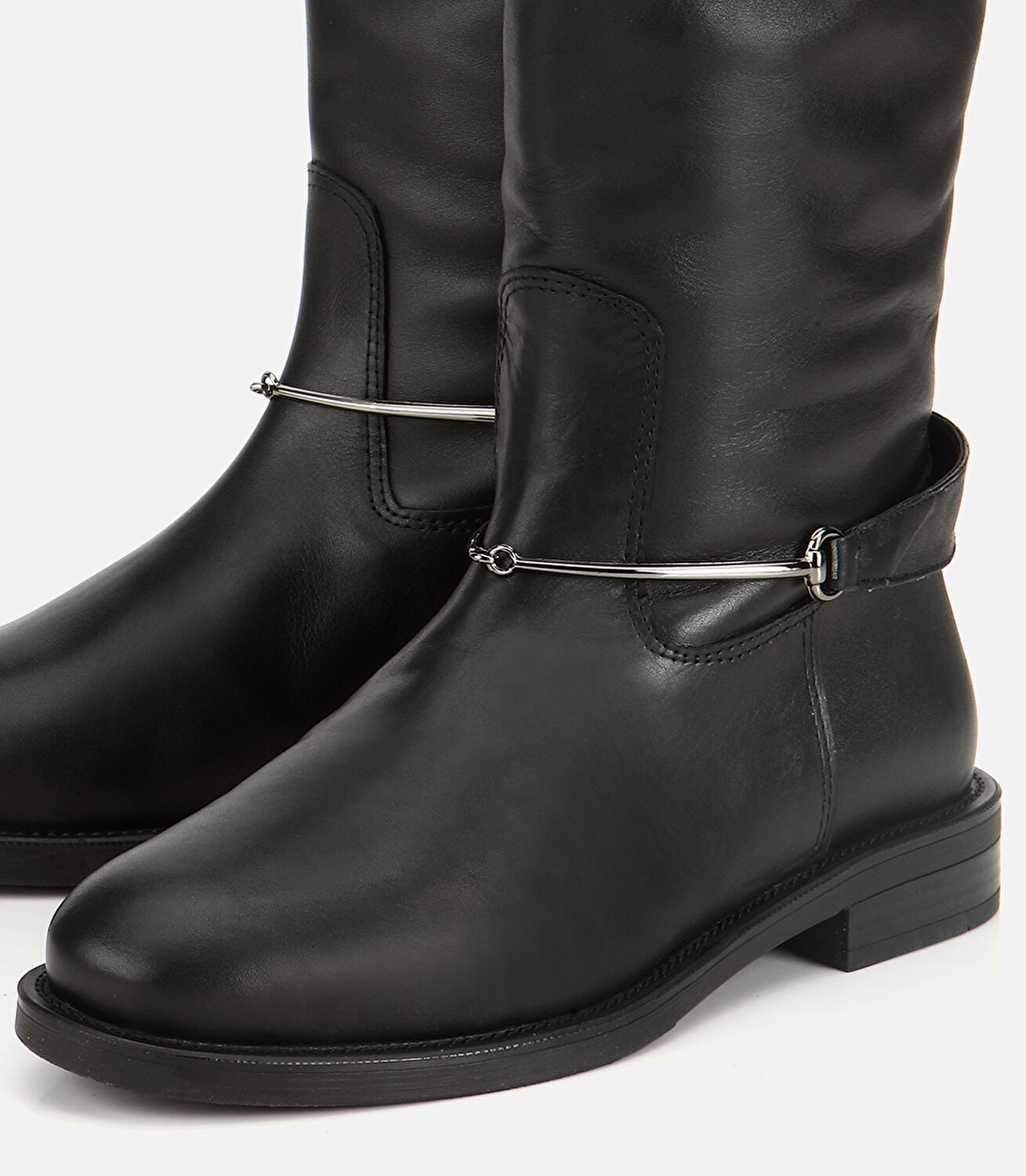 Kadın Deri Siyah Metal Tokalı Düz Çizme