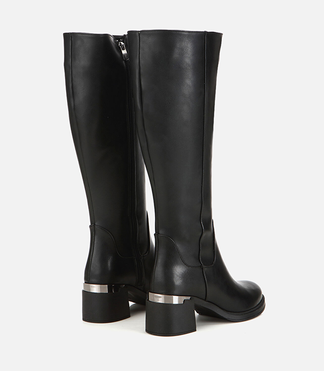 Kadın Siyah Metal Detaylı Topuklu Çizme