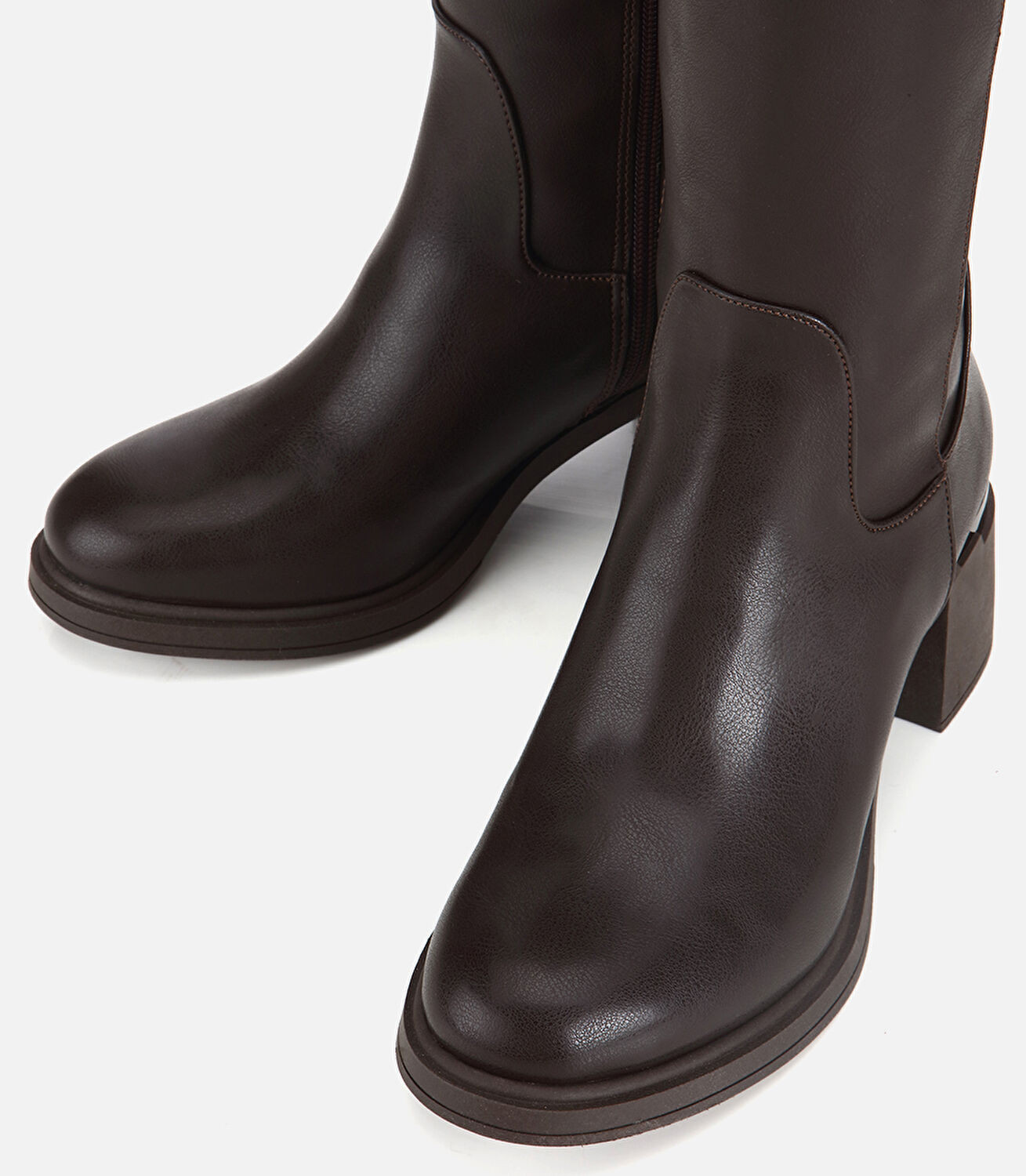 Kadın Kahverengi Metal Detaylı Topuklu Çizme