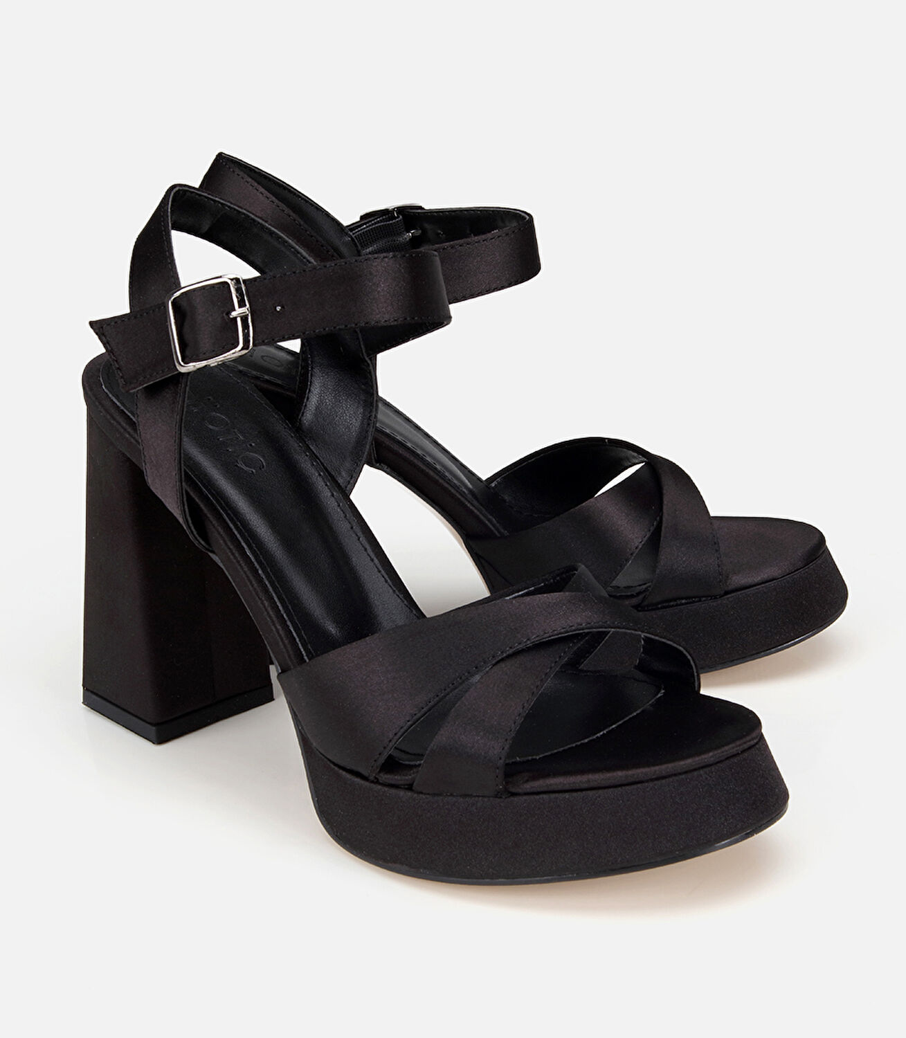 Kadın Siyah Yüksek Topuklu Sandalet