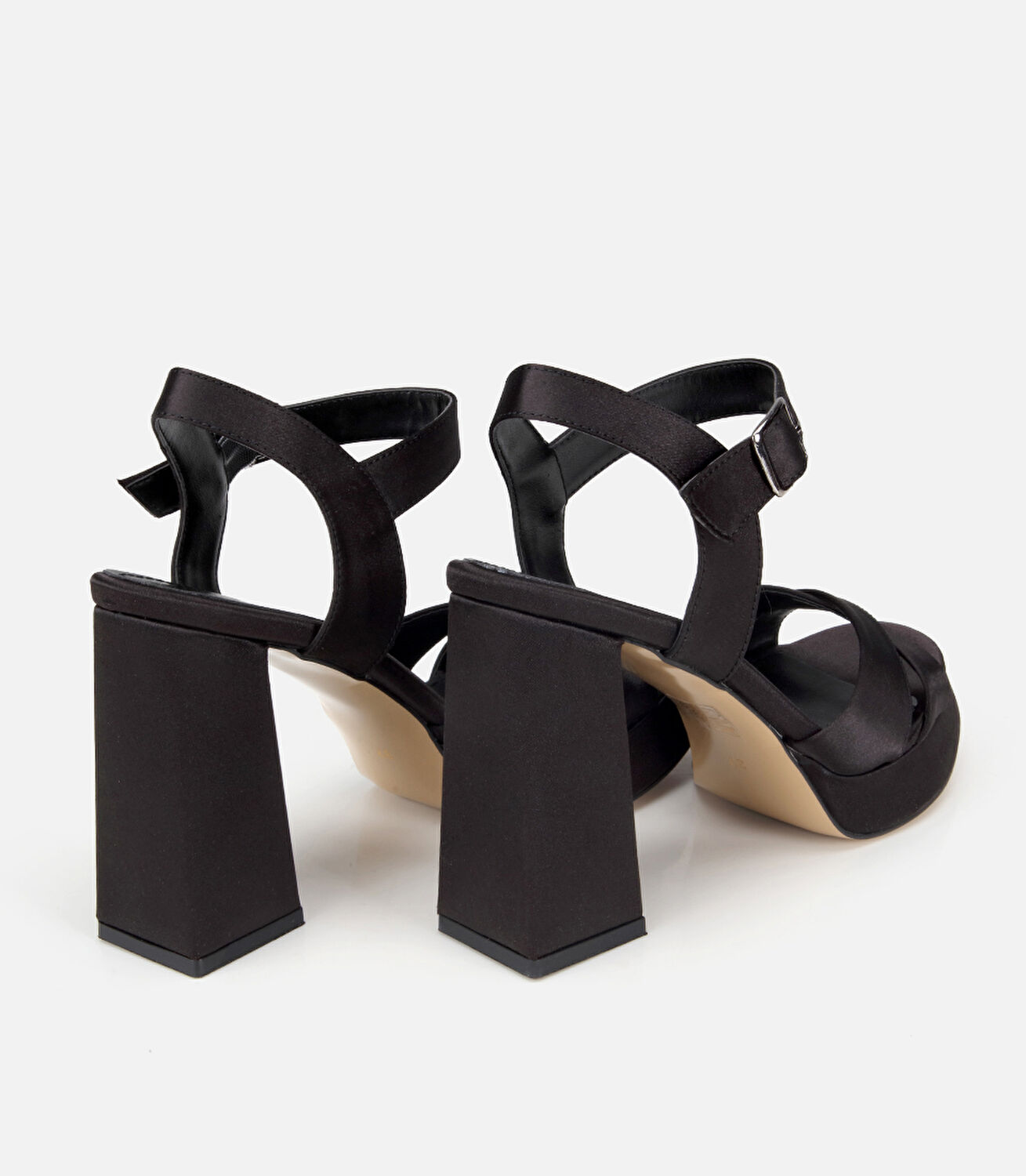 Kadın Siyah Yüksek Topuklu Sandalet