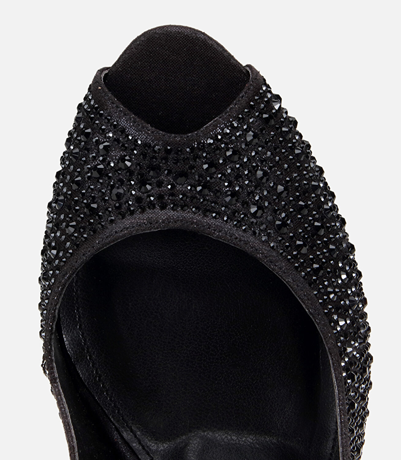 Kadın Saten Siyah Taşlı Burnu Açık Topuklu Sandalet