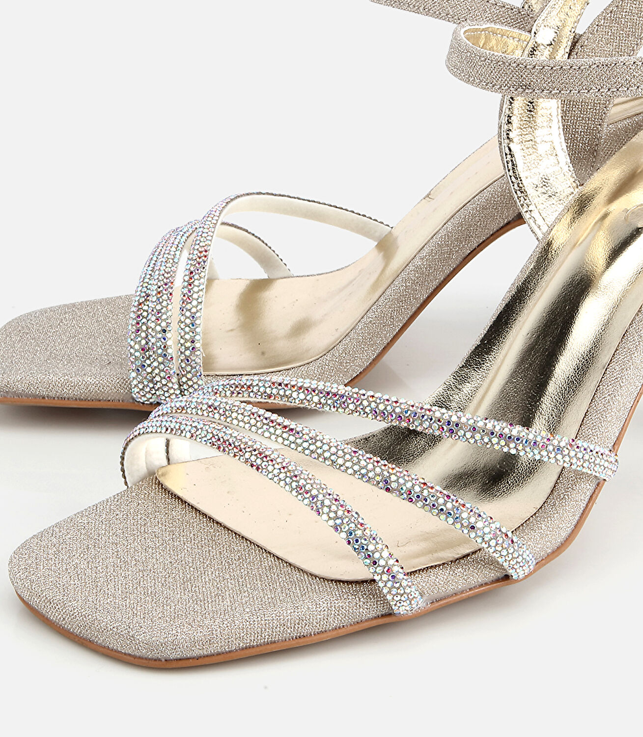 Kadın Gold Taş Detaylı Topuklu Sandalet